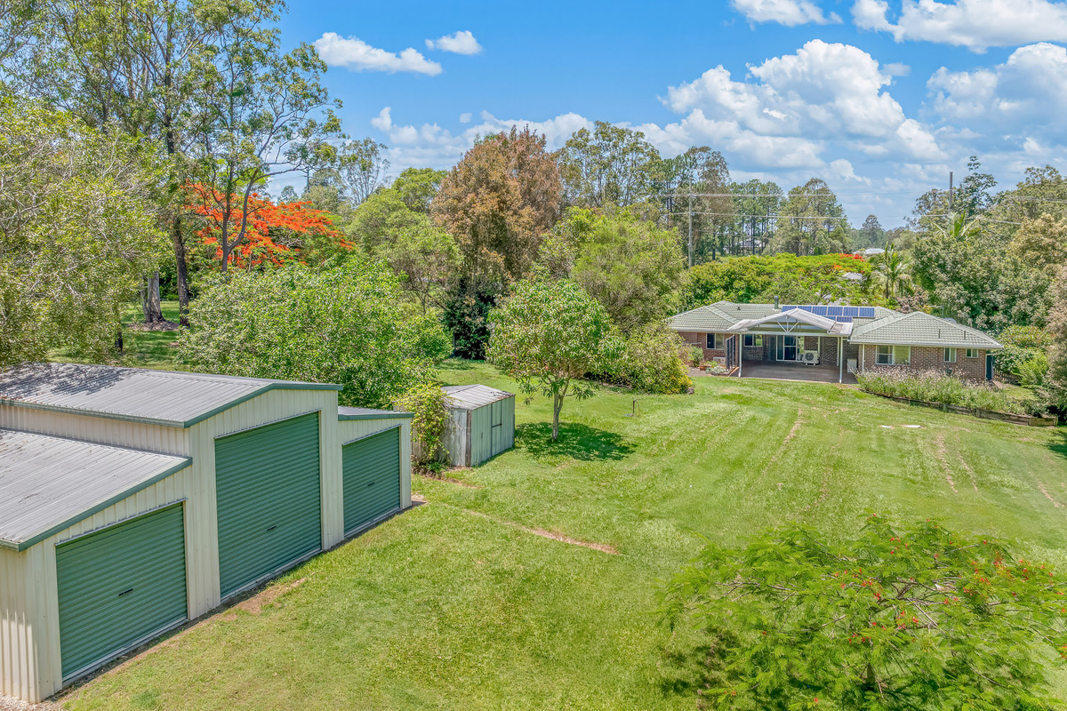 5-bedroom house at 122-124 IRONBARK DRIVE, Woodford QLD 4514, , Queensland