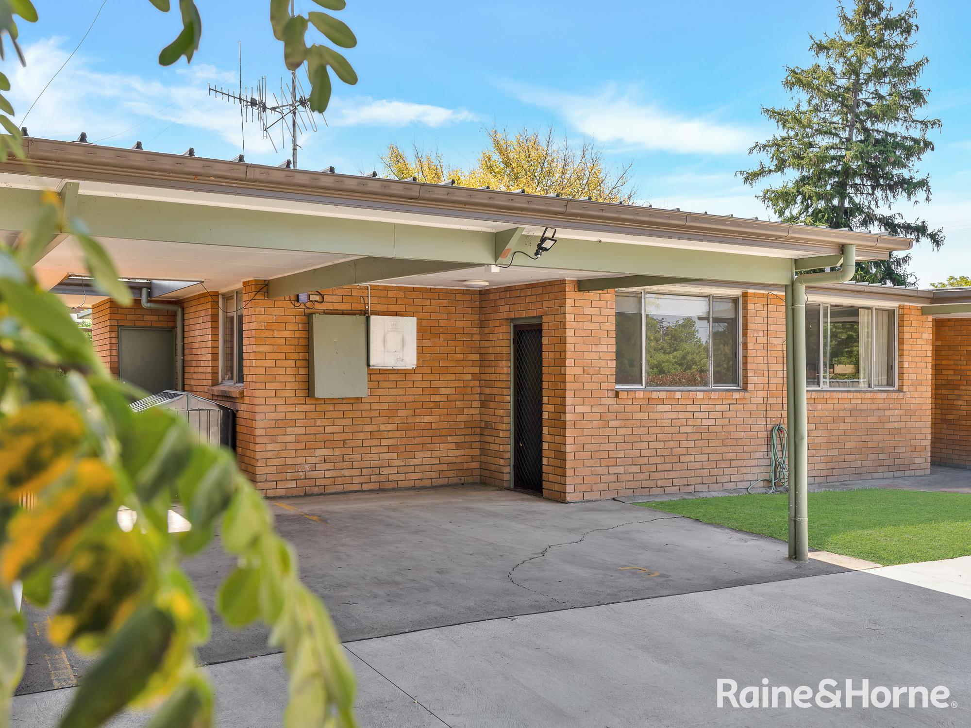 3 180 KEPPEL STREET, BATHURST NSW 2795 - Image 1