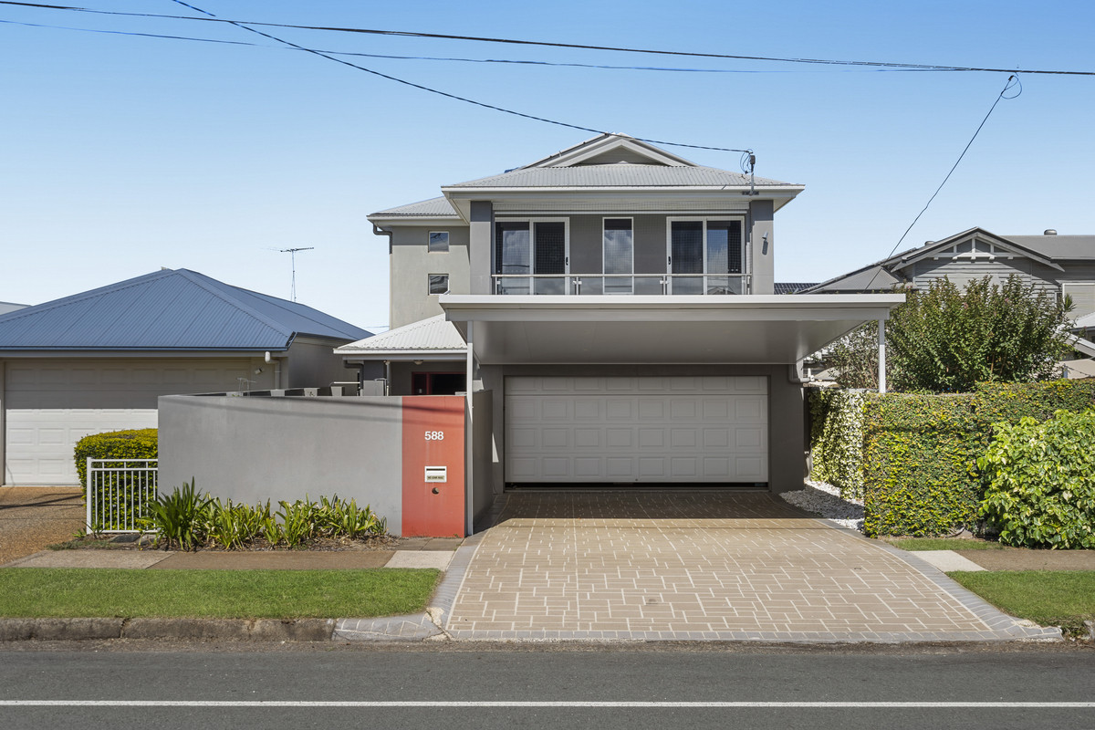 588 Oxley Avenue, Scarborough, QLD 4020 - Image 1