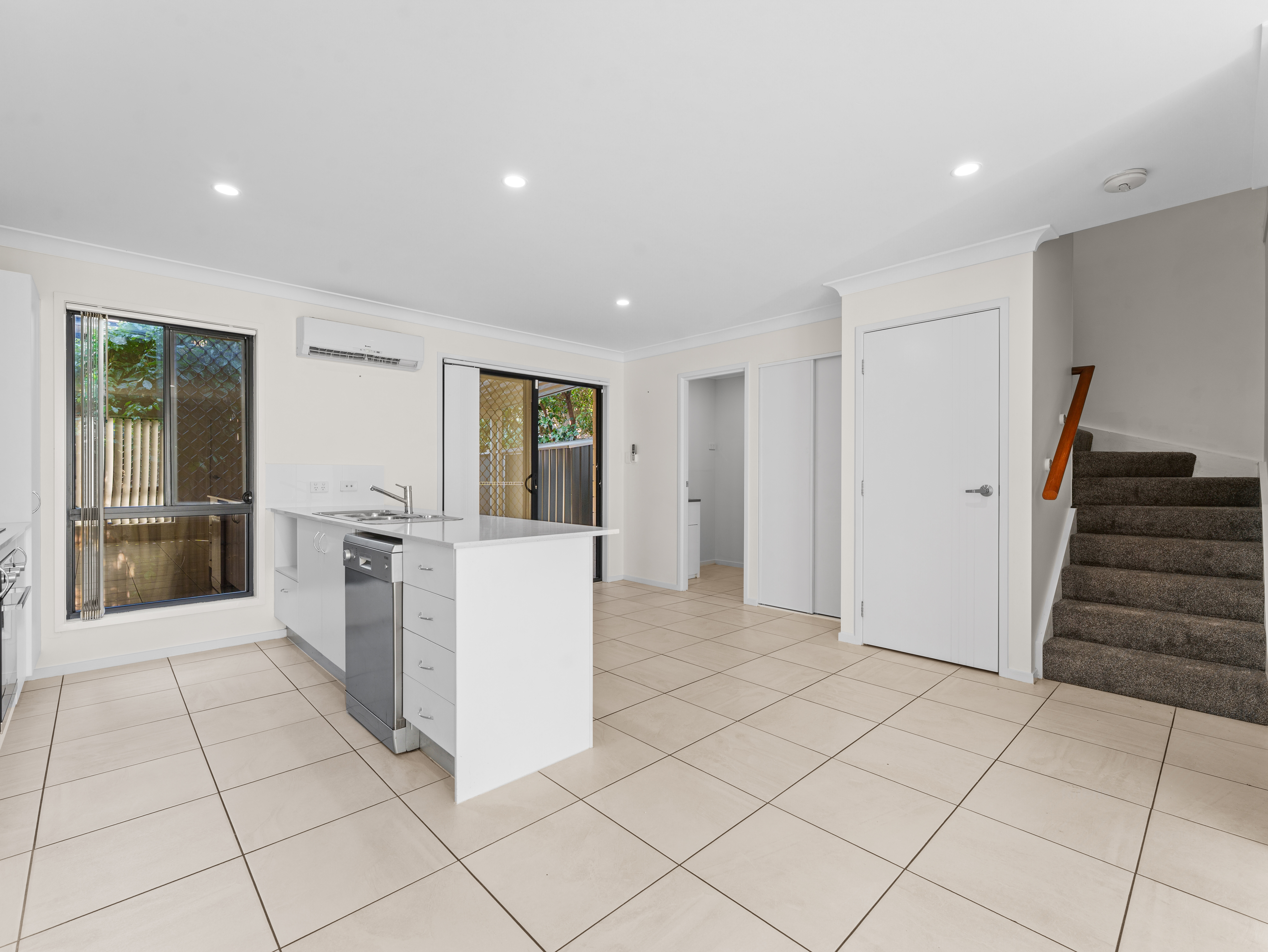 14/8-12 Wattlebrush Court, Park Ridge, Qld, 4125 - Image 5