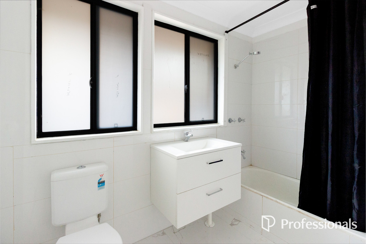 32 CALLAGHAN STREET, Ashmont NSW 2650 - Image 8