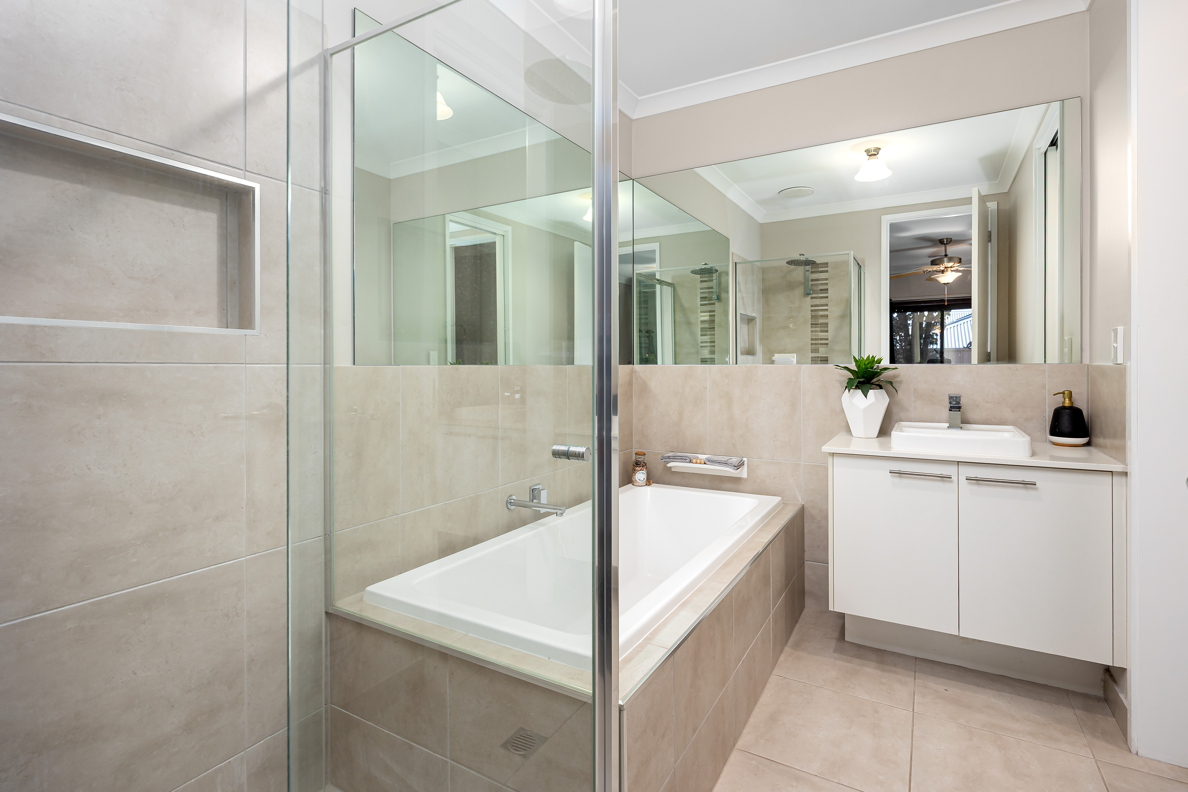 5-bedroom house at 31 Muttama Parade, Gobbagombalin, NSW 2650, Wagga Wagga, New South Wales