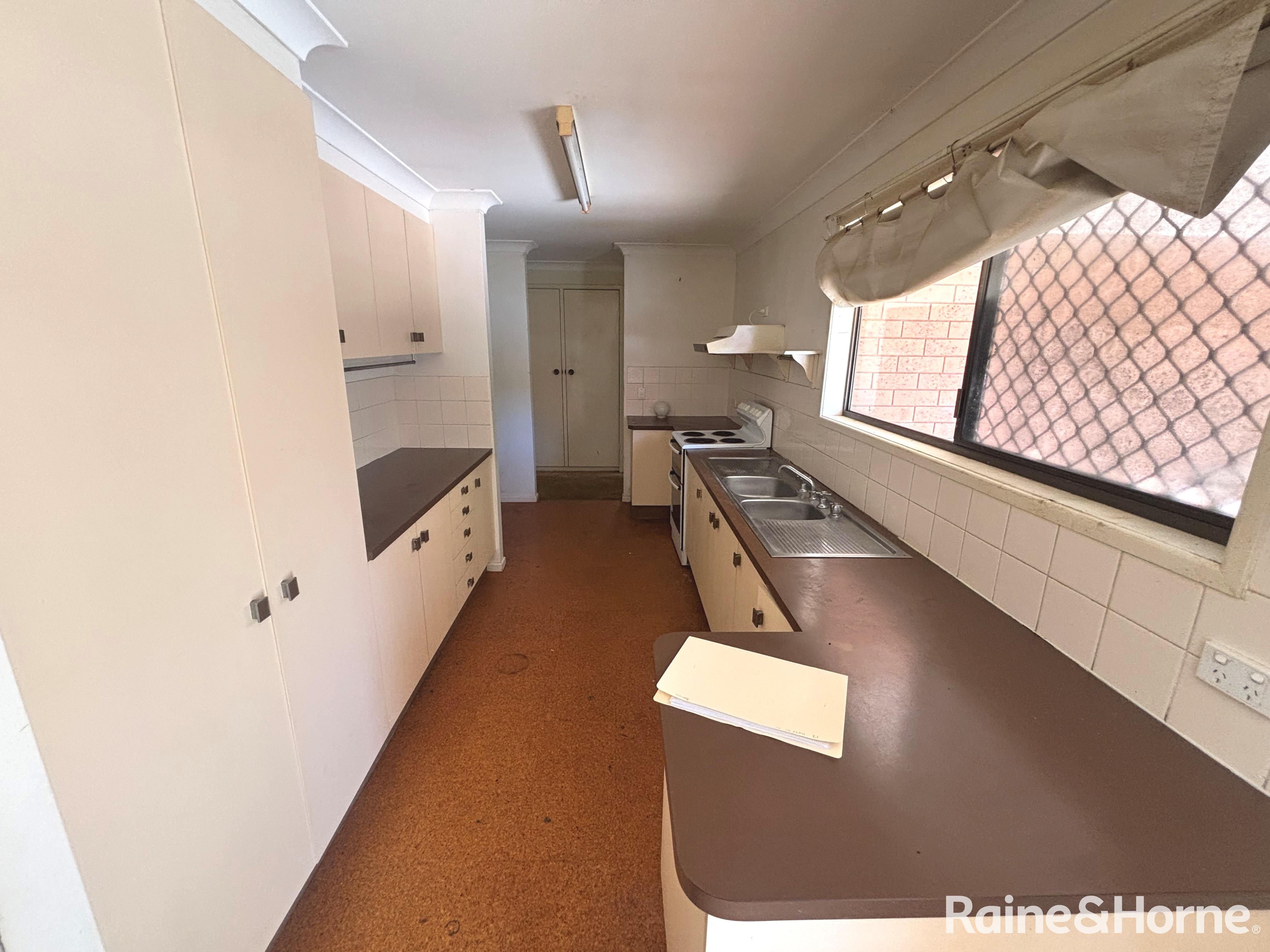 12 Hospital Terrace, Nanango, QLD 4615 - Image 4