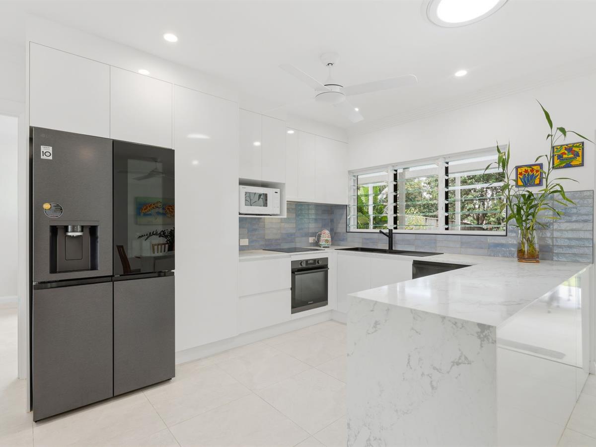 38 VILLAGE TERRACE, Redlynch QLD 4870 - Image 7