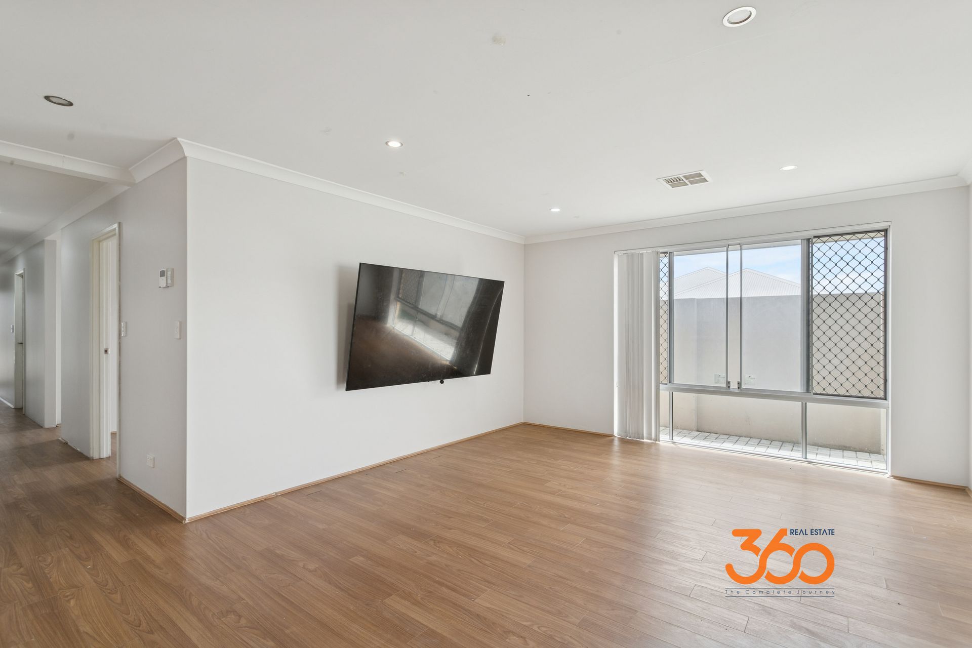 52 Cheriton Avenue, Ellenbrook, WA 6069 - Image 4