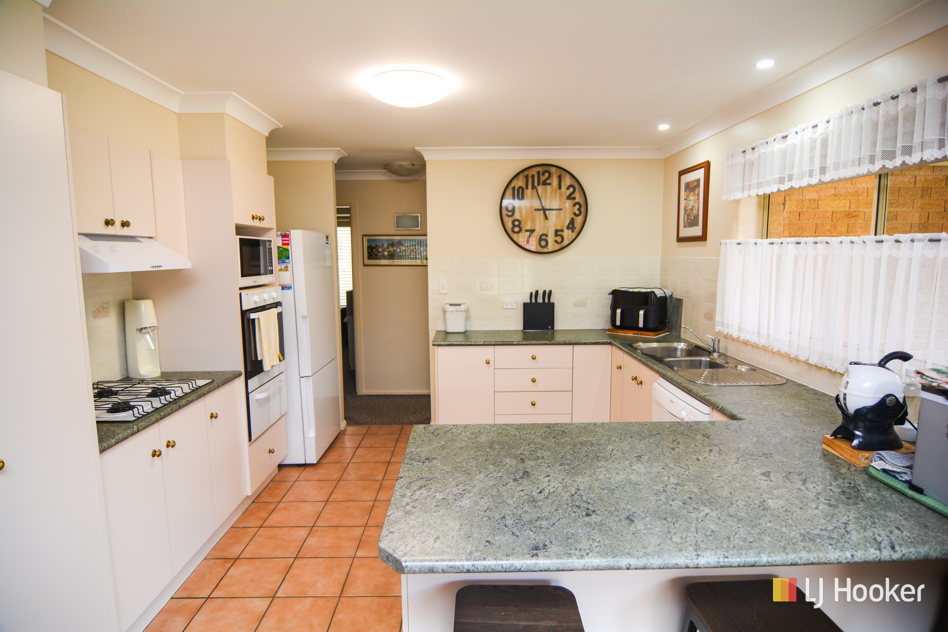 52 Hayley Street, Lithgow, NSW 2790 - Image 2