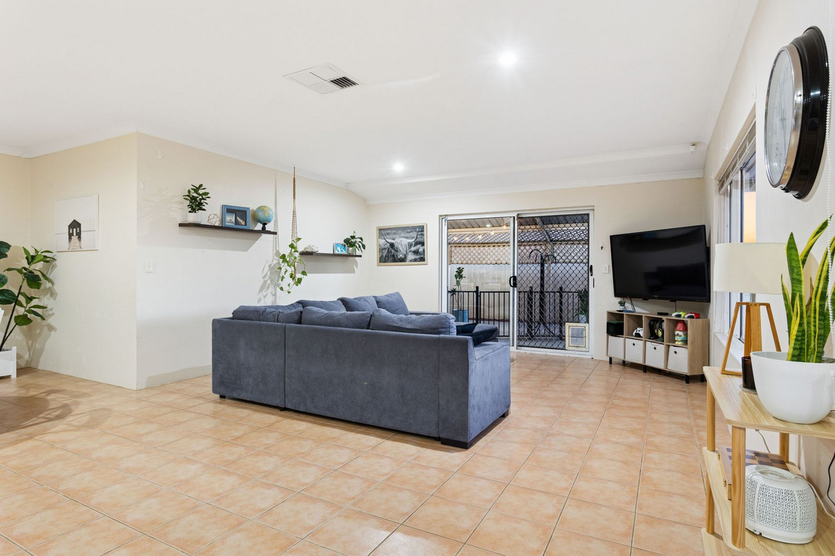 66 Willespie Drive, Pearsall, WA 6065 - Image 9