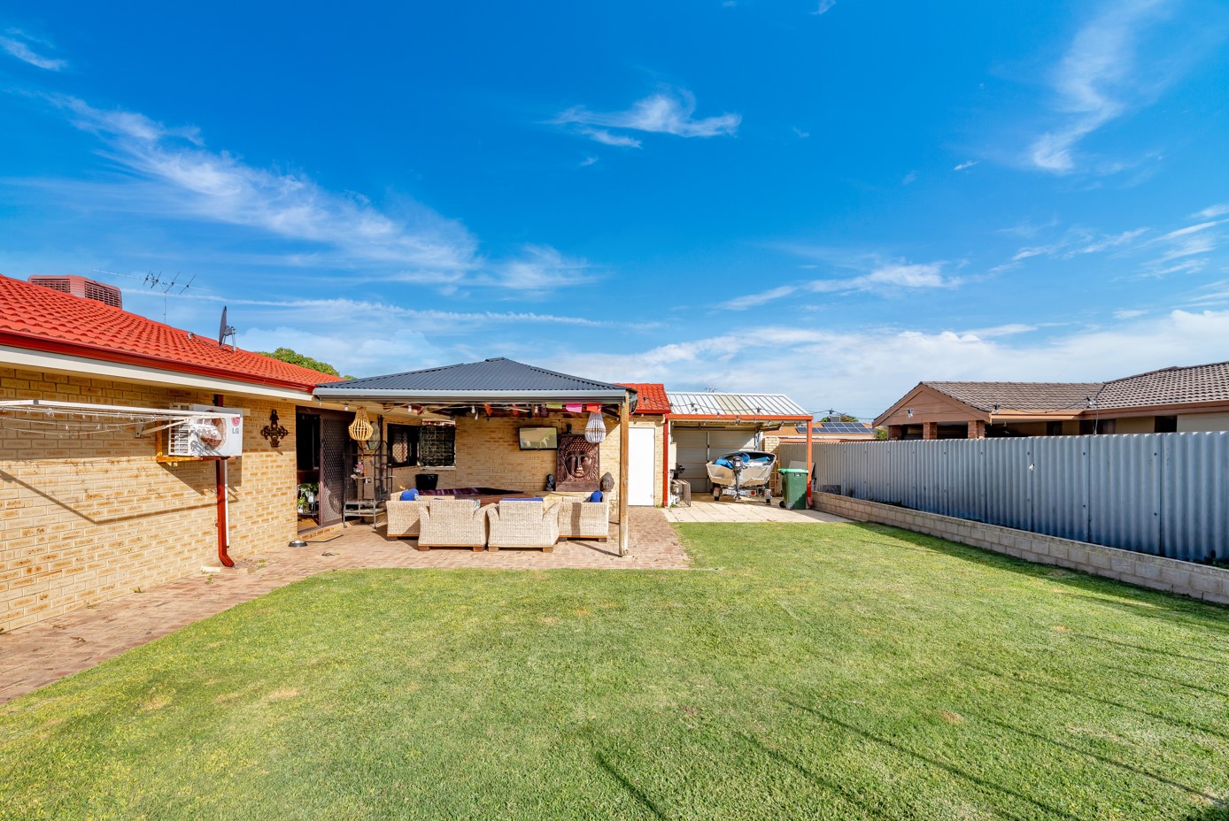 36 HOLCOMBE ROAD, Warnbro WA 6169 - Image 4