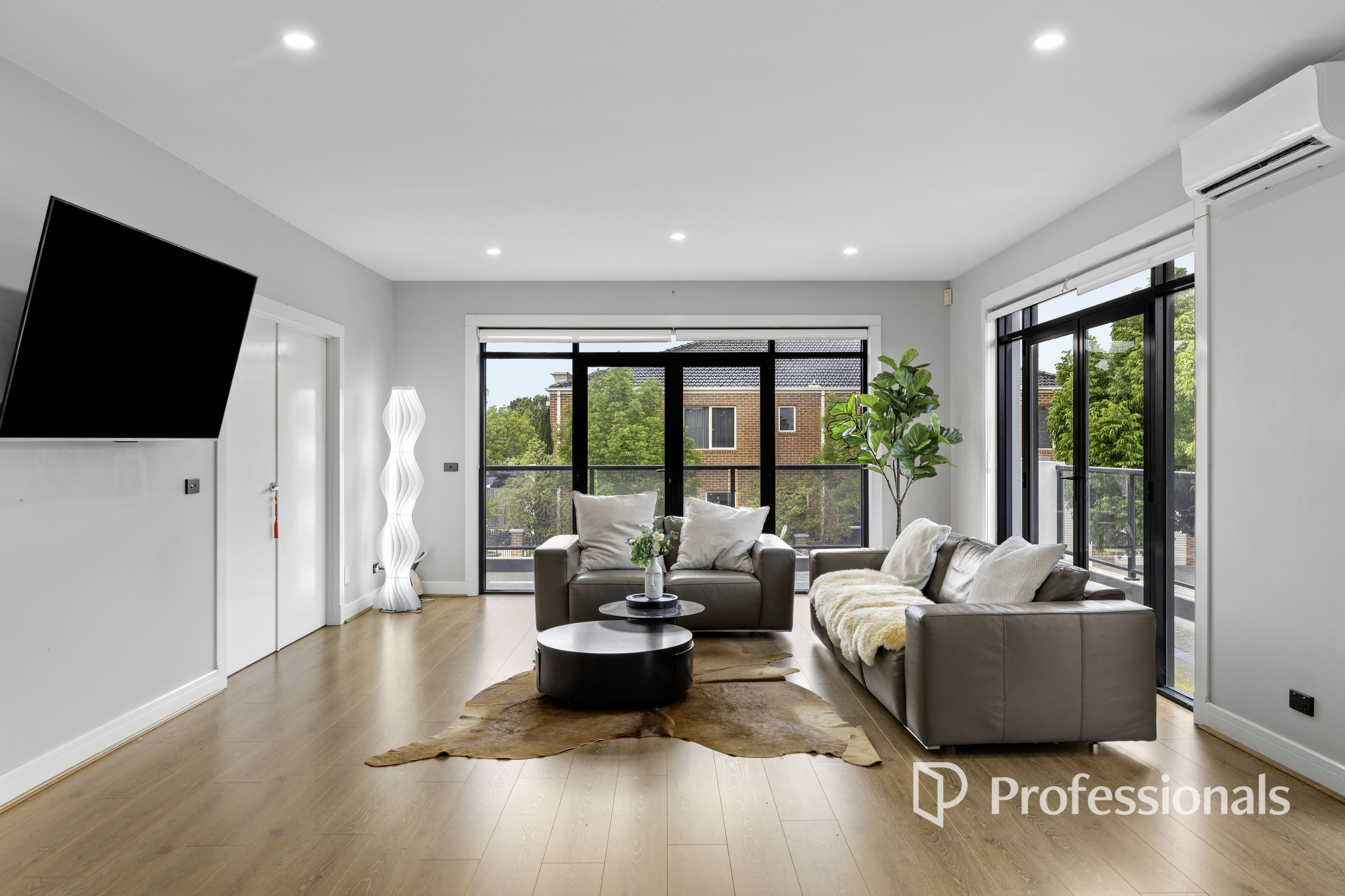 5-bedroom house at 10 Mulsanne Lane, Bentleigh East, VIC 3165, Glen Eira, Victoria