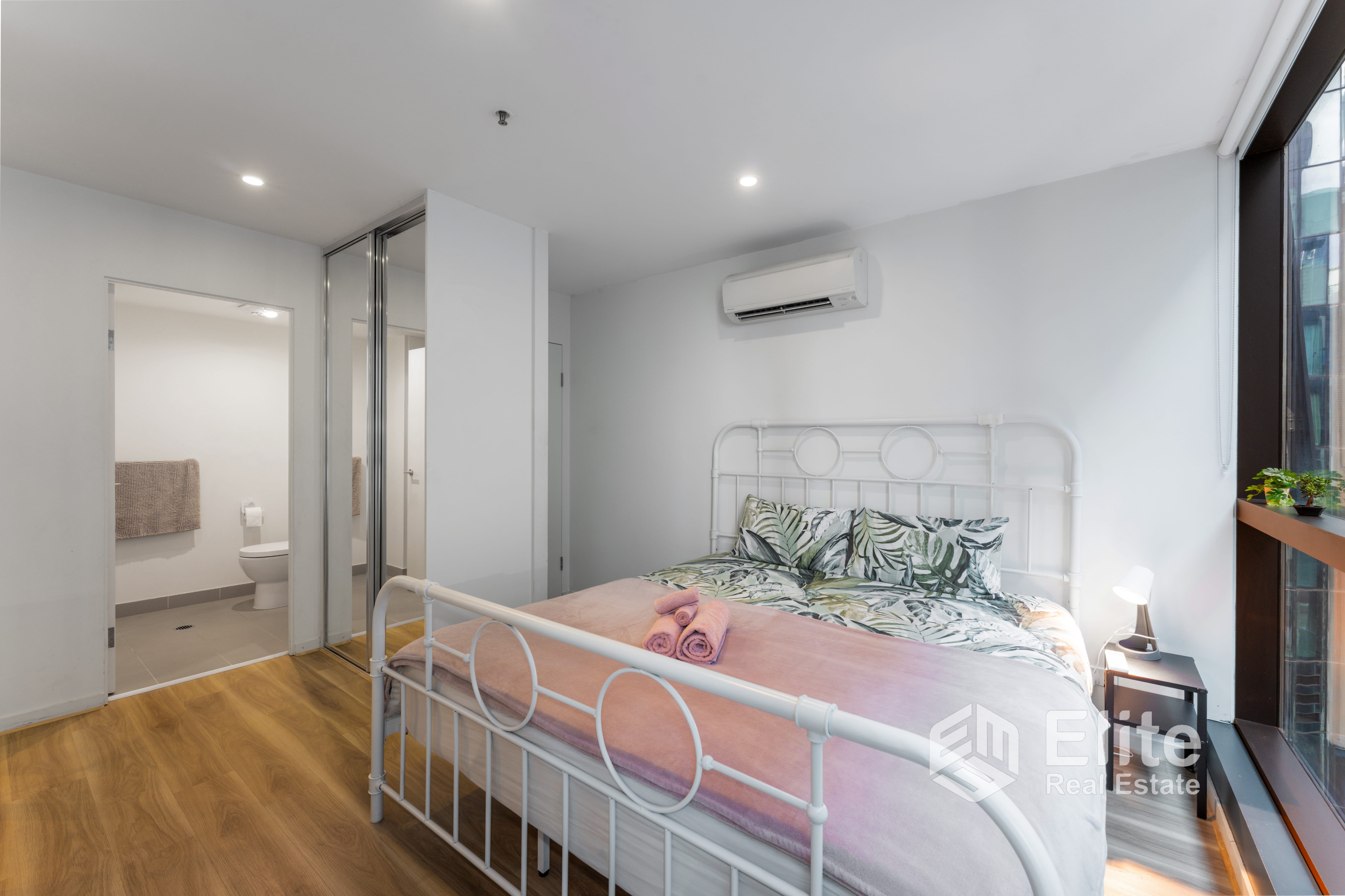 3-bedroom unit at 3403/8 Sutherland Street, Melbourne, VIC 3000, Melbourne, Victoria