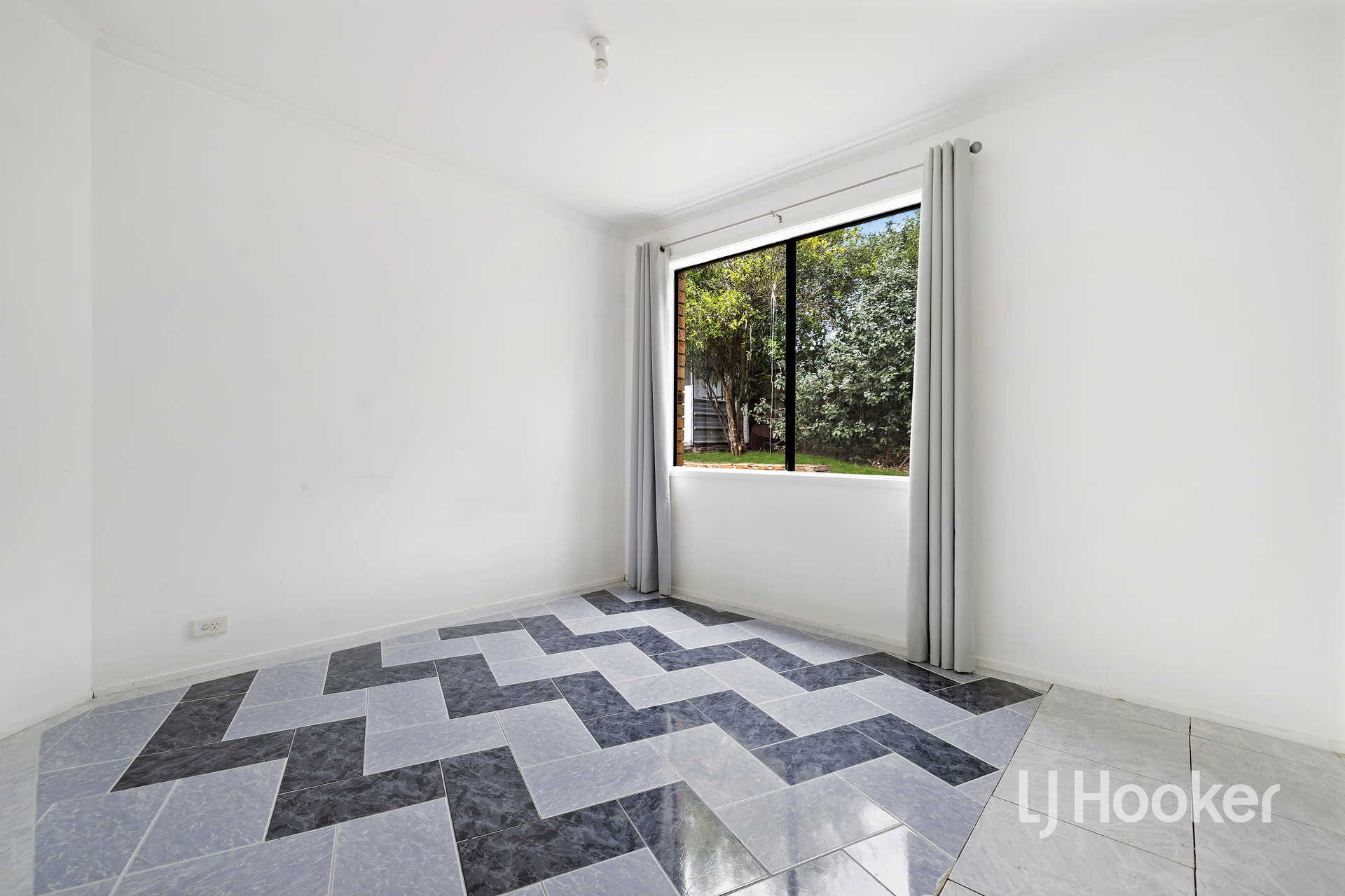 3-bedroom house at 28 MANATOKA CRESCENT, Hampton Park VIC 3976, Casey, Victoria