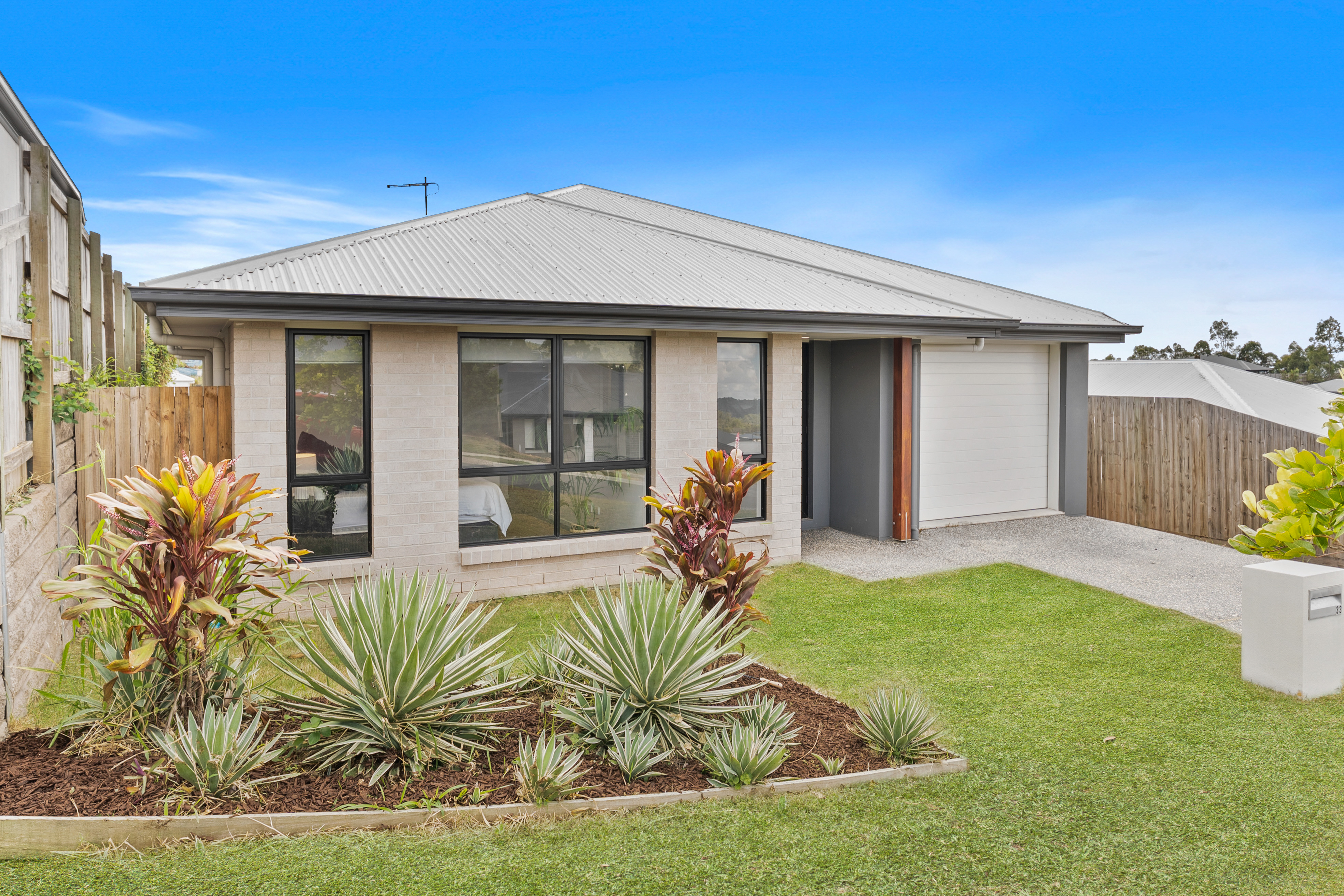33 Tejo Street, Holmview, Qld, 4207 - Image 1