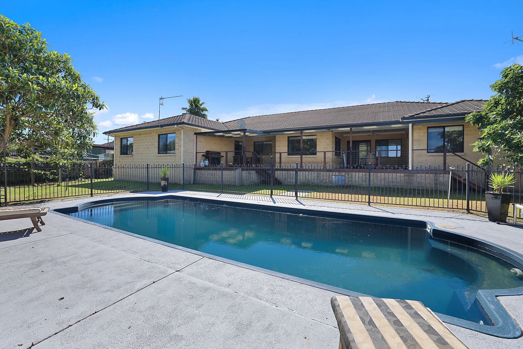 6-bedroom house at 23-25 Moe-Willow Grove Road, Willow Grove, Vic, 3825, Baw Baw, Victoria