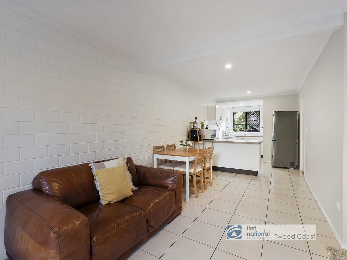 4 10 HONEYSUCKLE STREET, TWEED HEADS WEST NSW 2485 - Image 9