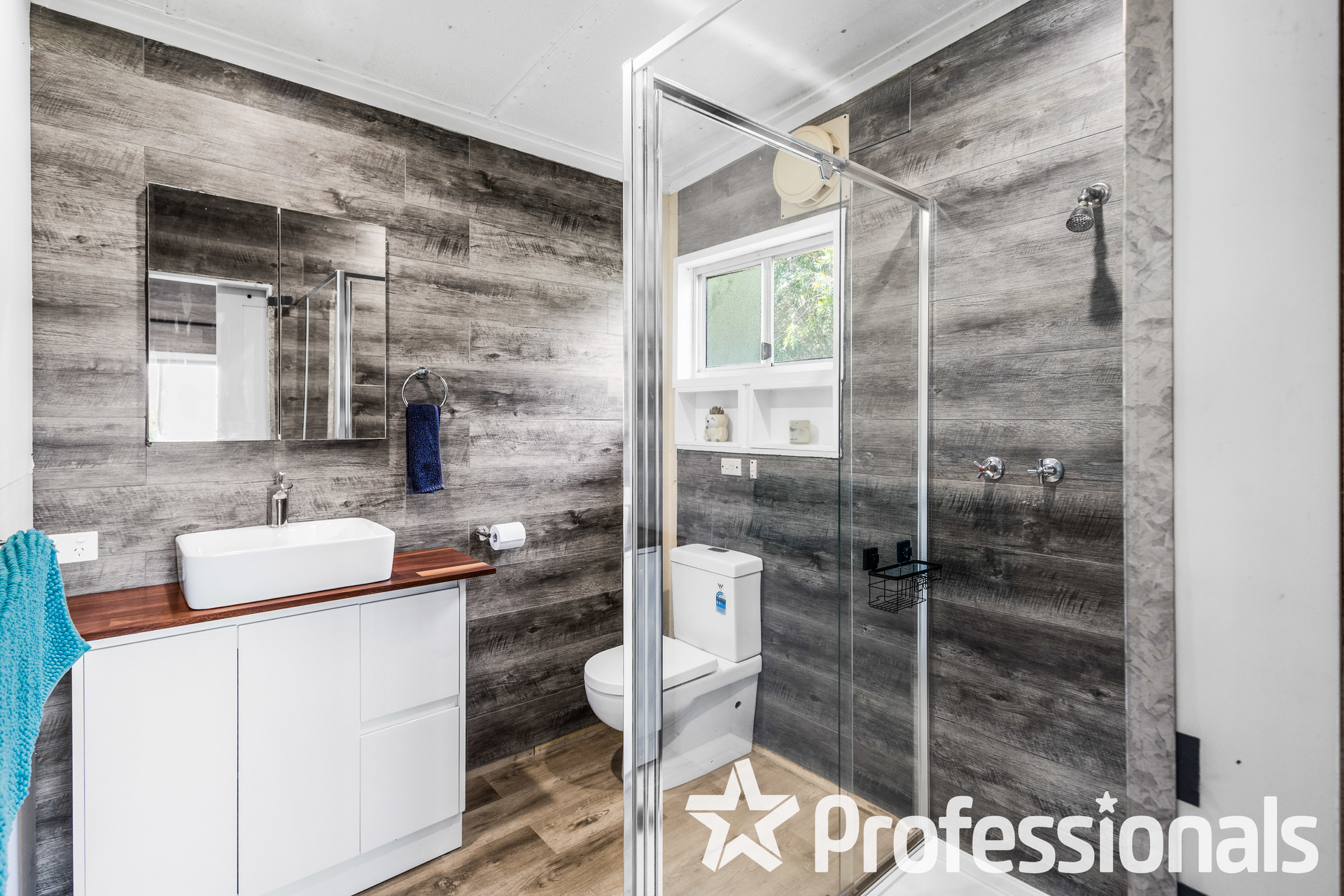 2-bedroom house at 5 Newhaven Crescent, Mcloughlins Beach, VIC 3874, Wellington, Victoria