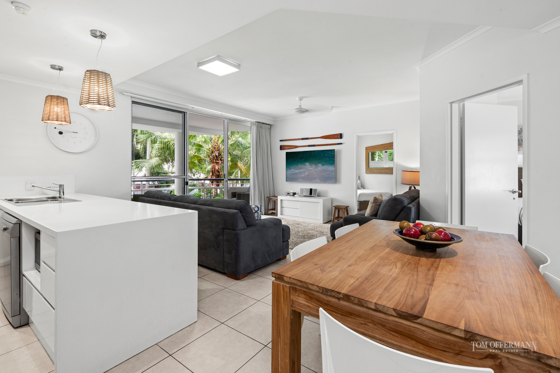 5 42 HASTINGS STREET, NOOSA HEADS QLD 4567 - Image 2