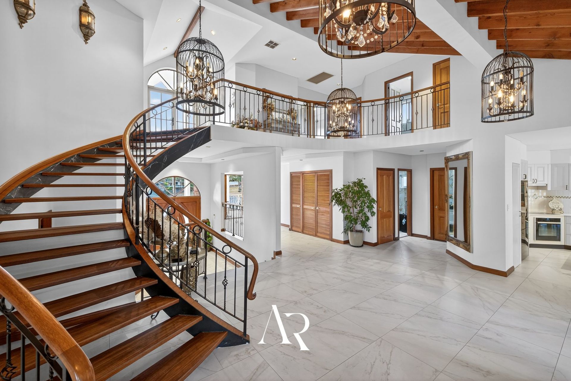 41 Caroline Crescent, Georges Hall, NSW 2198 - Image 2