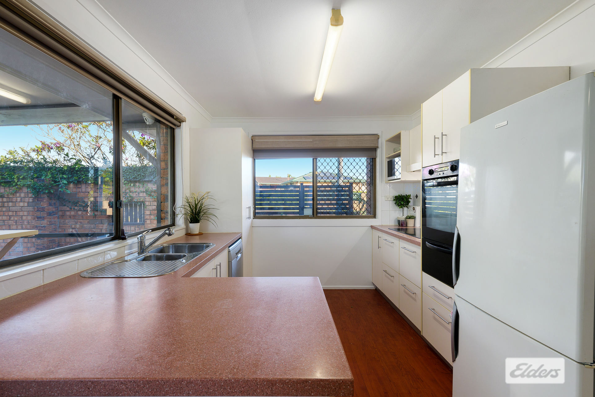 3-bedroom house at 92 Springfield Crescent, Daisy Hill QLD 4127, Logan, Queensland