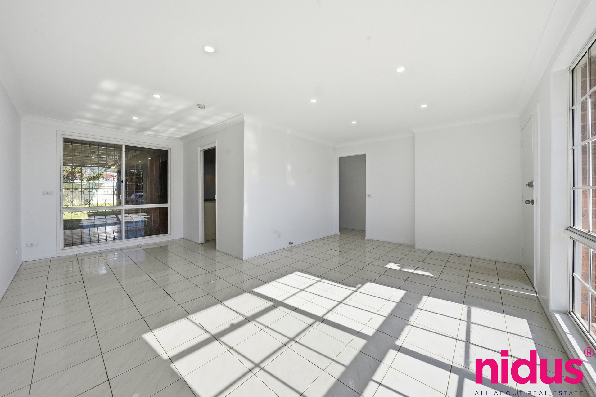 13 WARING CRESCENT, Plumpton NSW 2761 - Image 2
