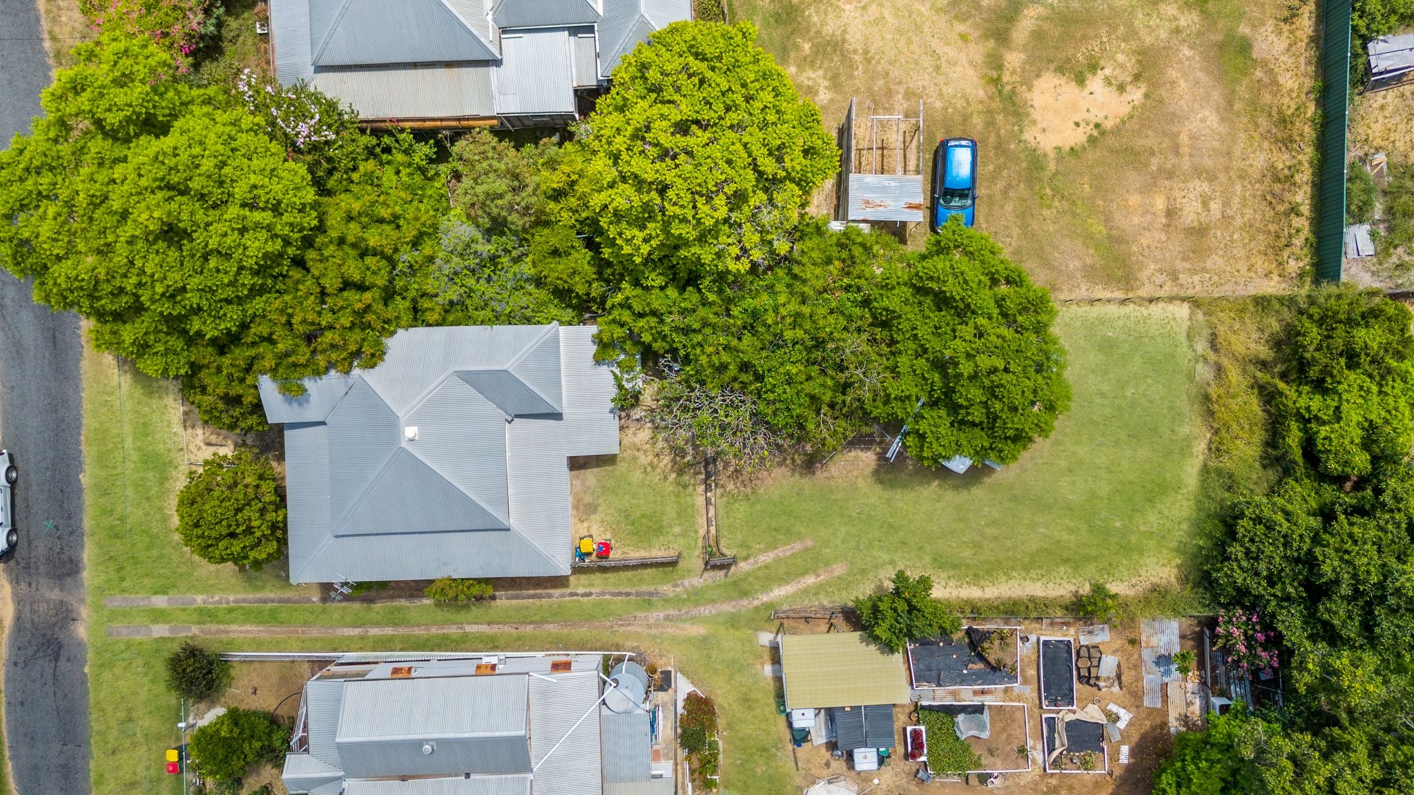 25 Hall Street, Mount Morgan, QLD 4714 - Image 8