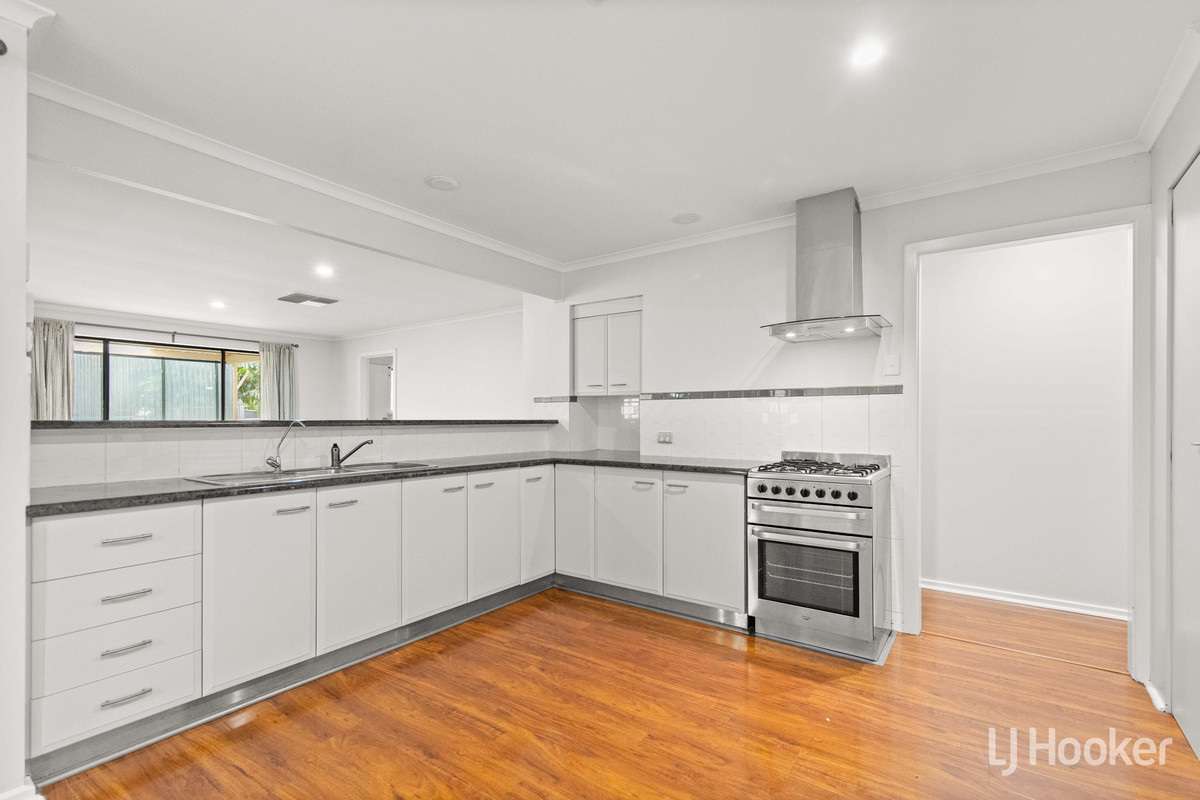 16 KARRAWIRRA CLOSE, Craigmore SA 5114 - Image 7