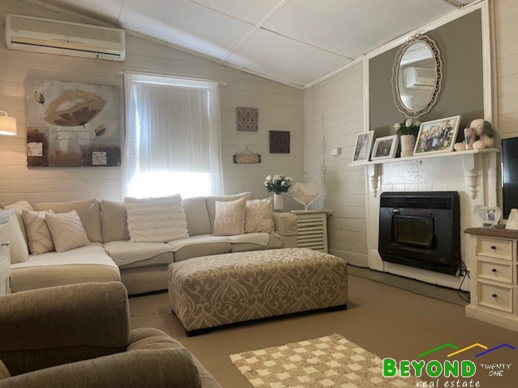 36 MYRTLE STREET, Gilgandra NSW 2827 - Image 5