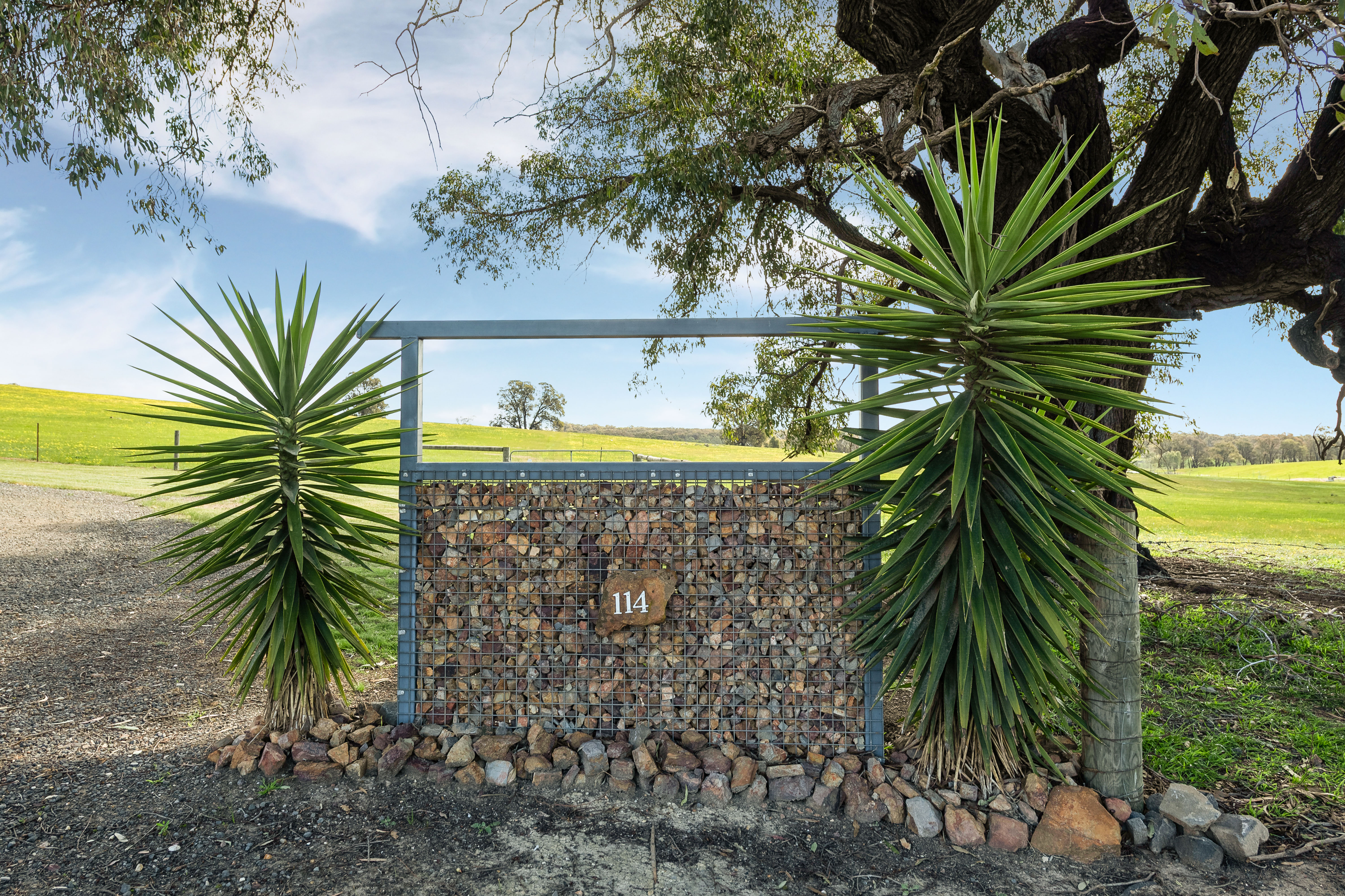 4-bedroom unit at 114 Mclennan Road, Heathcote, Vic, 3523, Greater Bendigo, Victoria