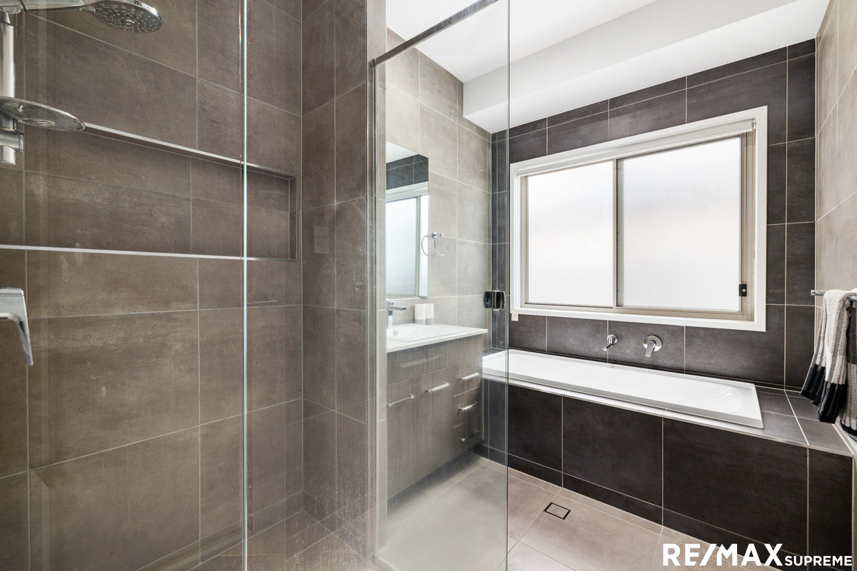 4-bedroom house at 6 Mahogany Place, Karawatha, QLD 4117, , Queensland