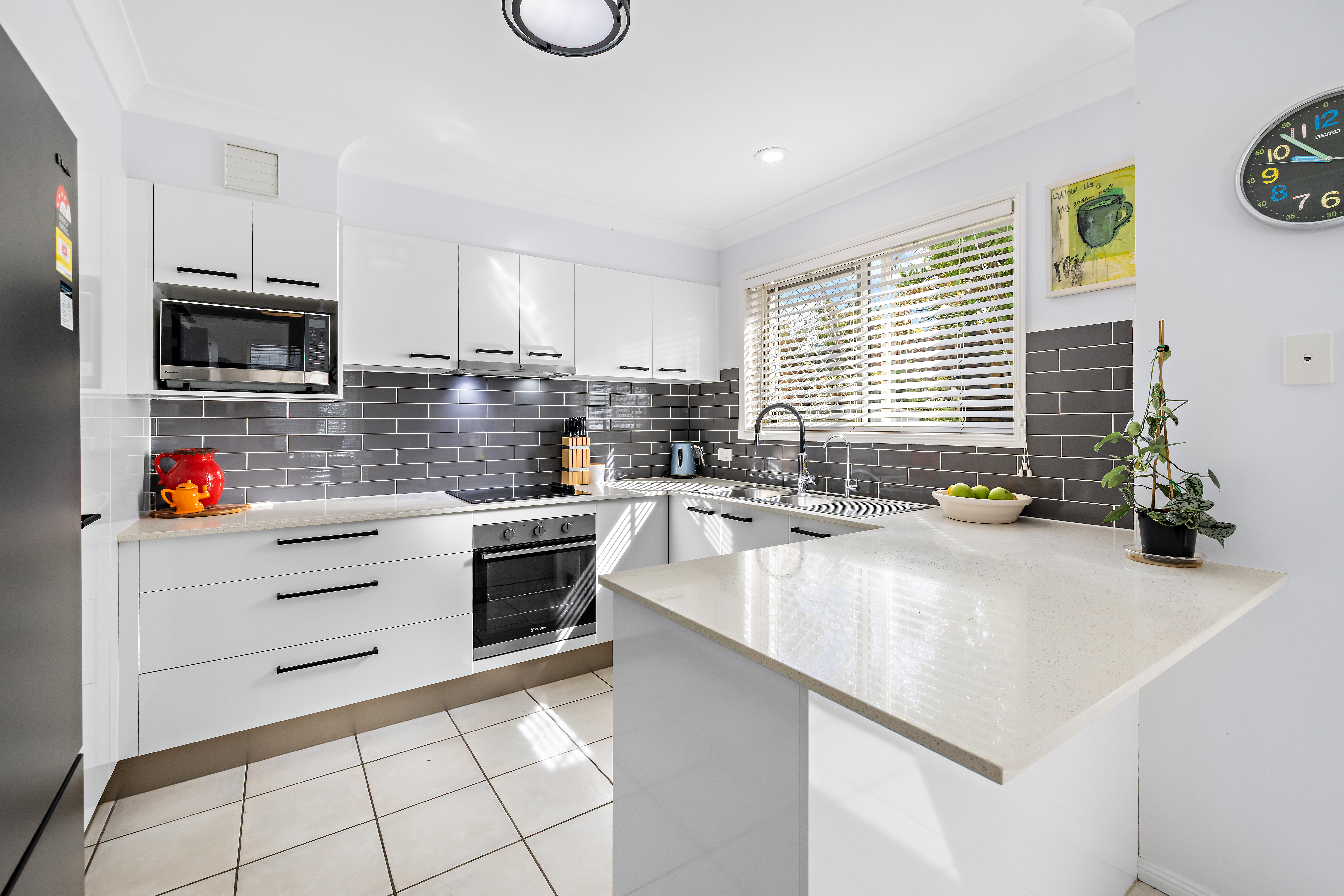 5 30 FEDERATION STREET, WYNNUM WEST QLD 4178 - Image 1