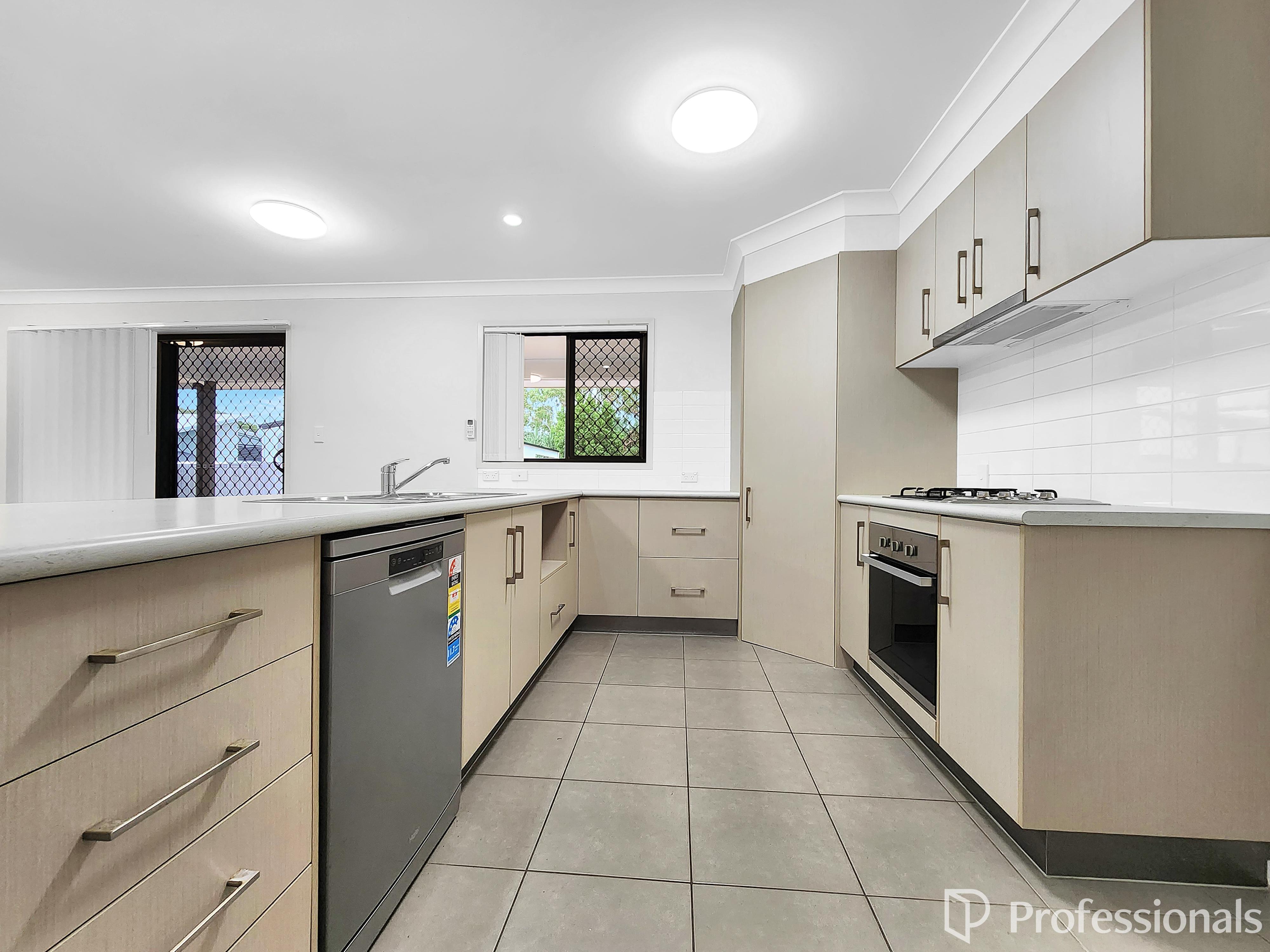 15 WATTLE CRESCENT, Bowen QLD 4805 - Image 7