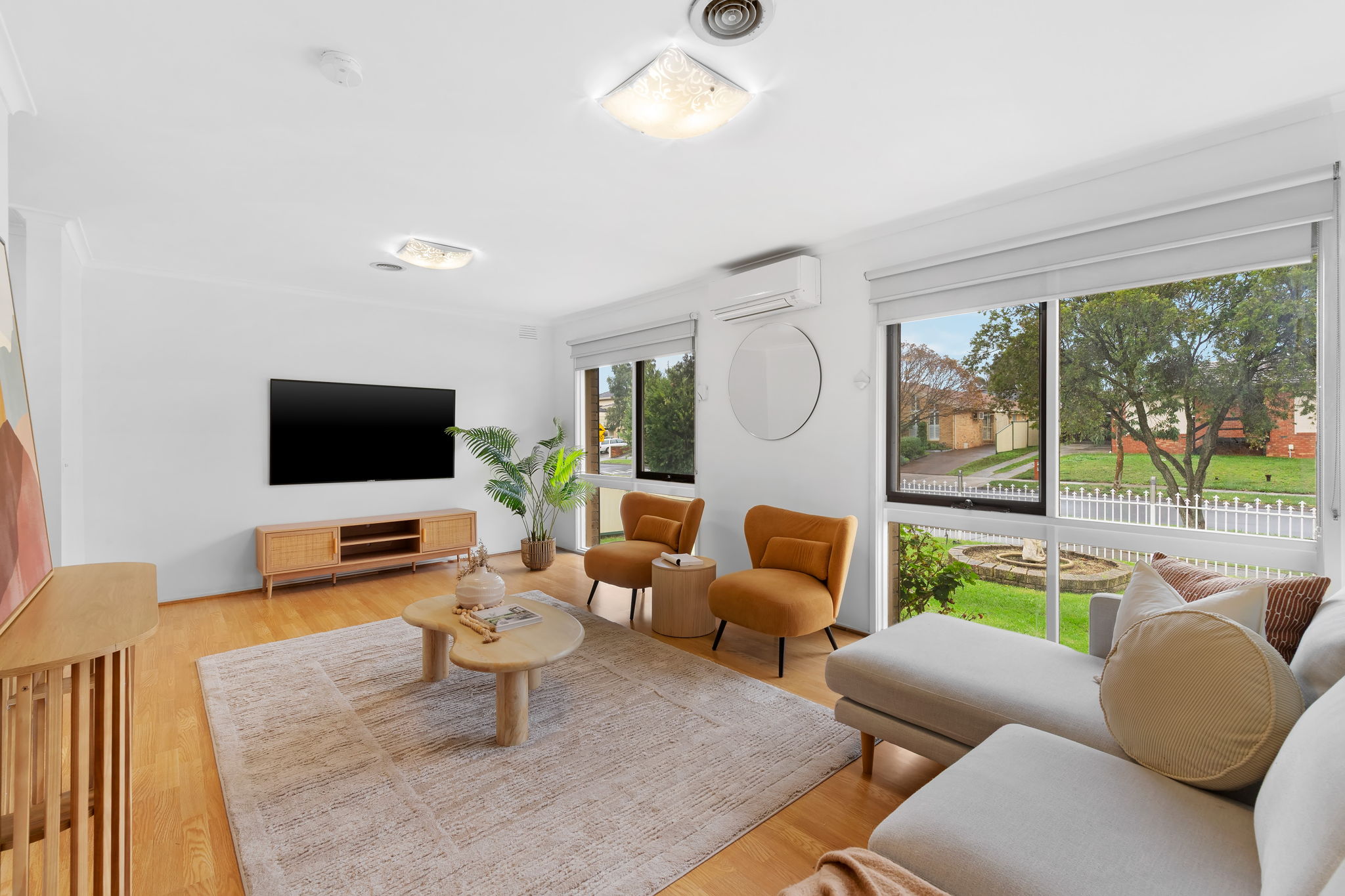 27 Cuthbert Drive, Mill Park, VIC 3082 - Image 2