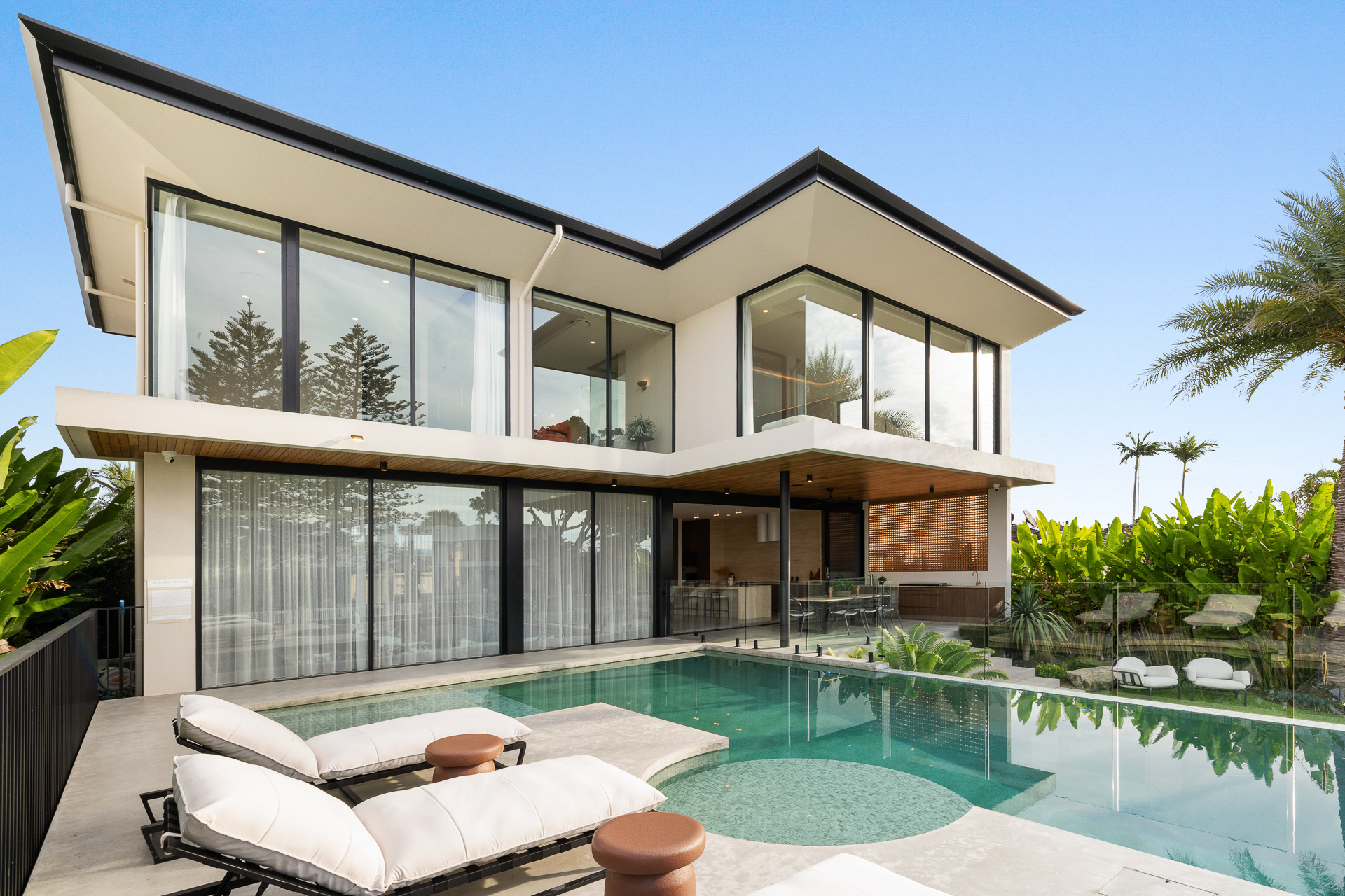 5 MONTE VISTA COURT, Broadbeach Waters QLD 4218 - Image 7