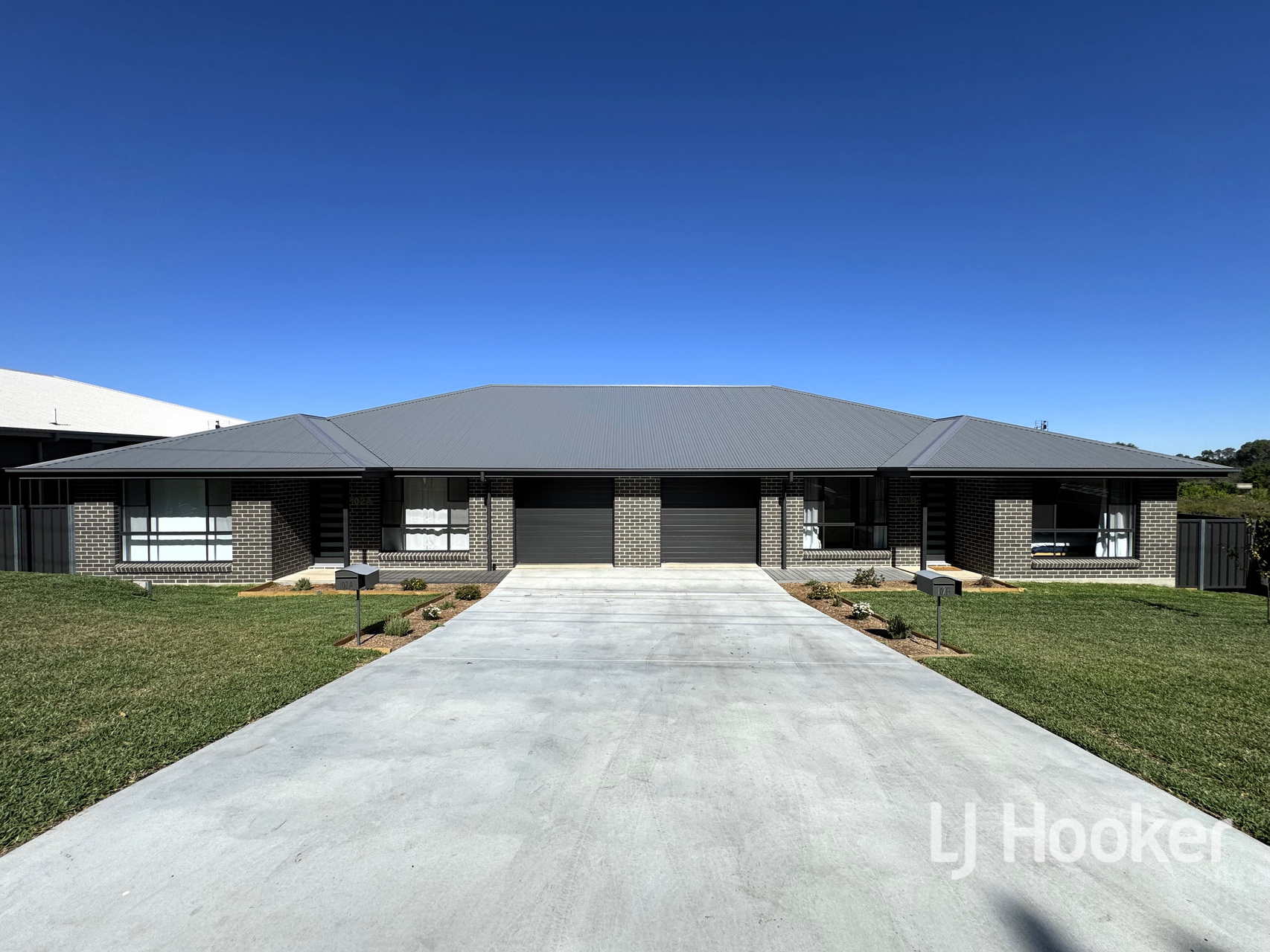 6-bedroom unit at 102 MOORE STREET, Inverell NSW 2360, Inverell, New South Wales