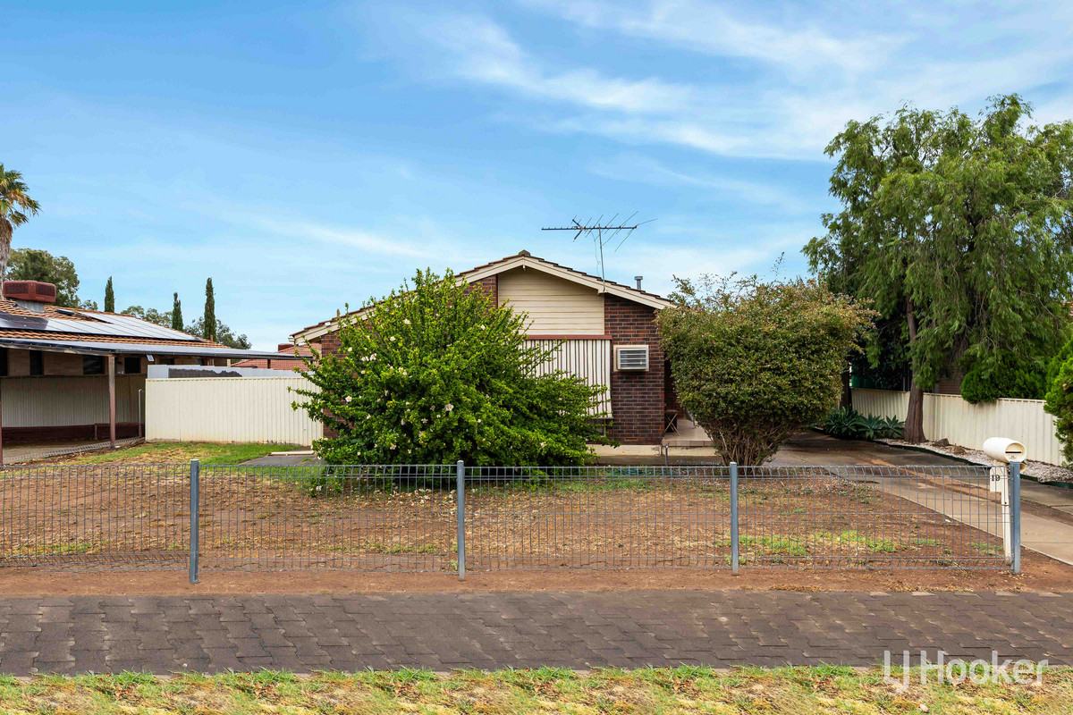 19 Dimboola Court, Craigmore, SA 5114 - Image 1