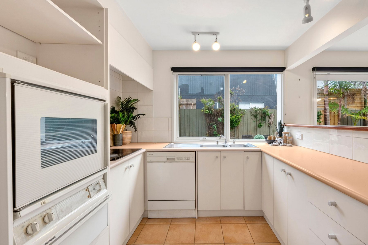 27 GLANEUSE AVENUE, Torquay VIC 3228 - Image 3