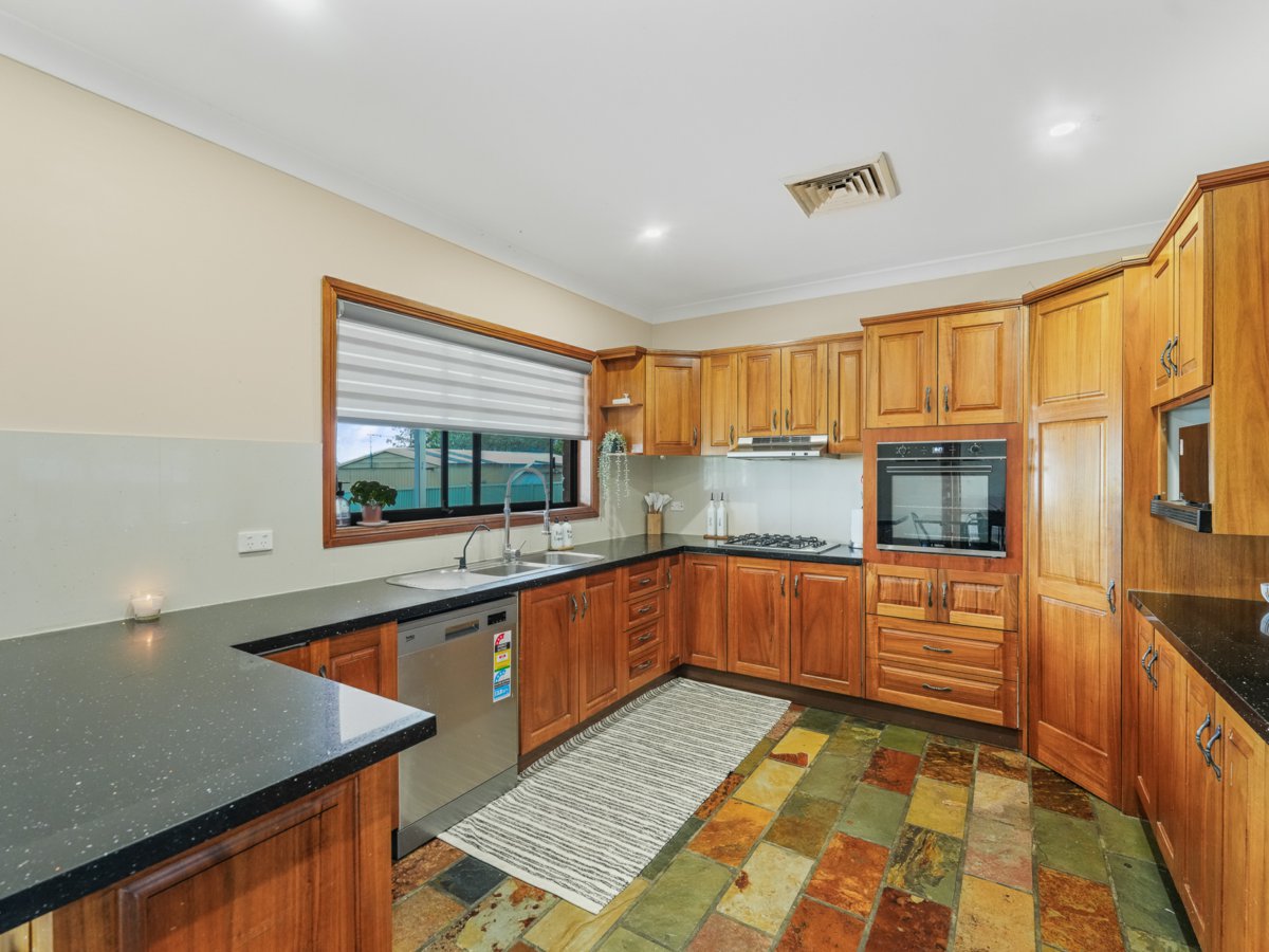42 Eagleview Road, Minto, NSW 2566 - Image 4