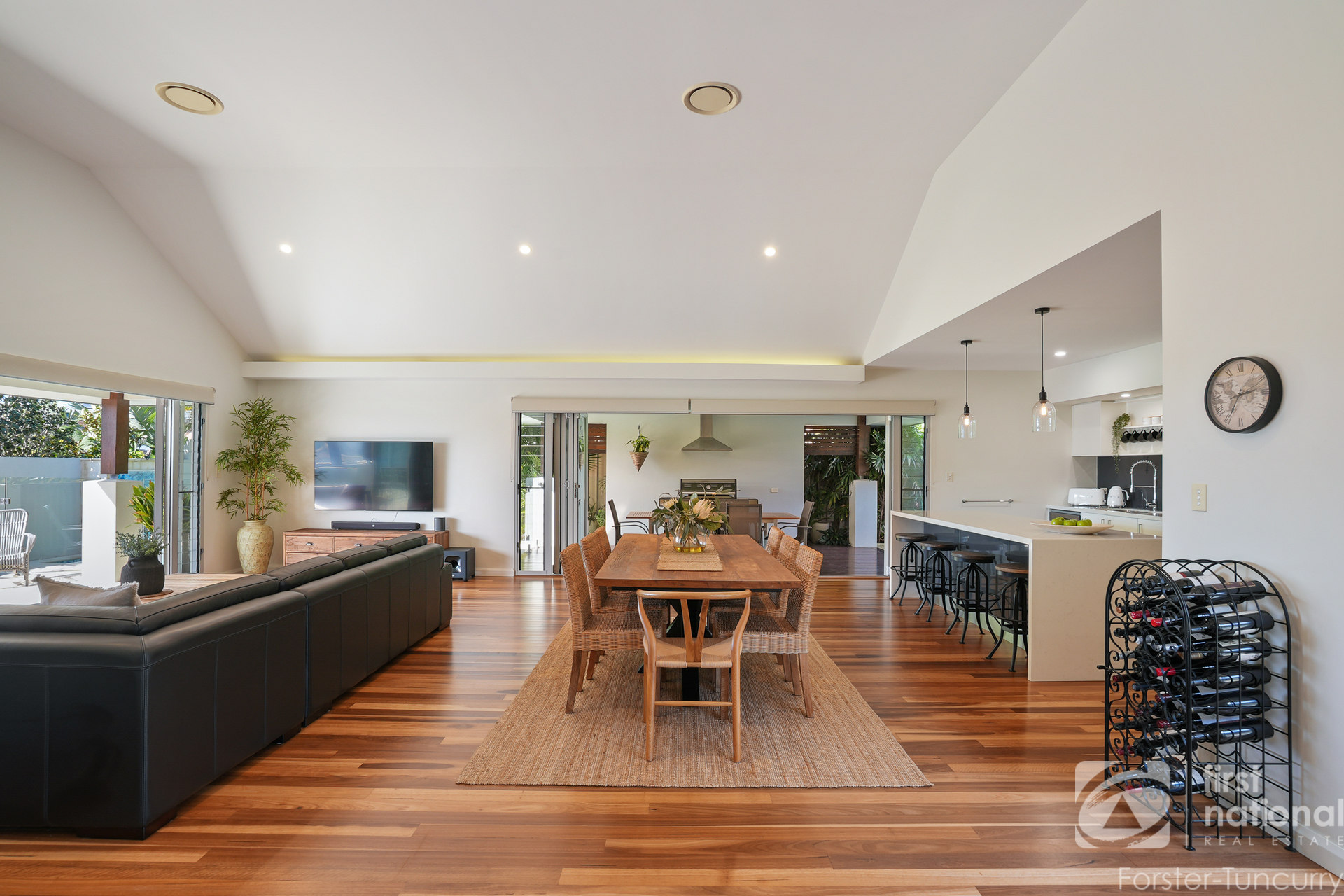 4 Isabella Parade, Forster, NSW 2428 - Image 3