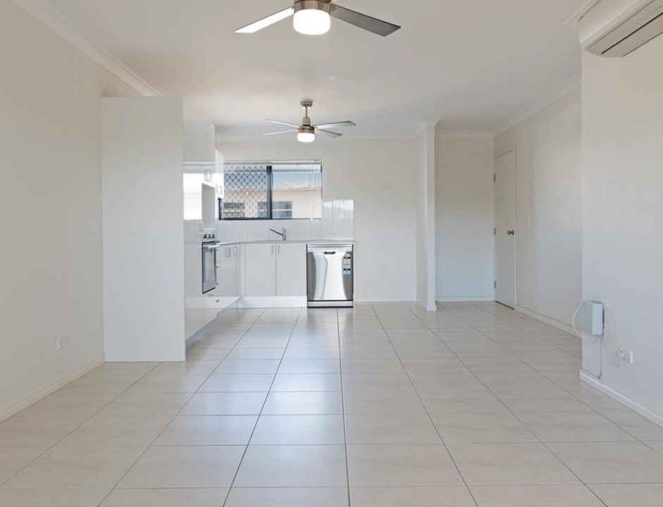 102/240 Buchan Street, Westcourt, QLD 4870 - Image 3