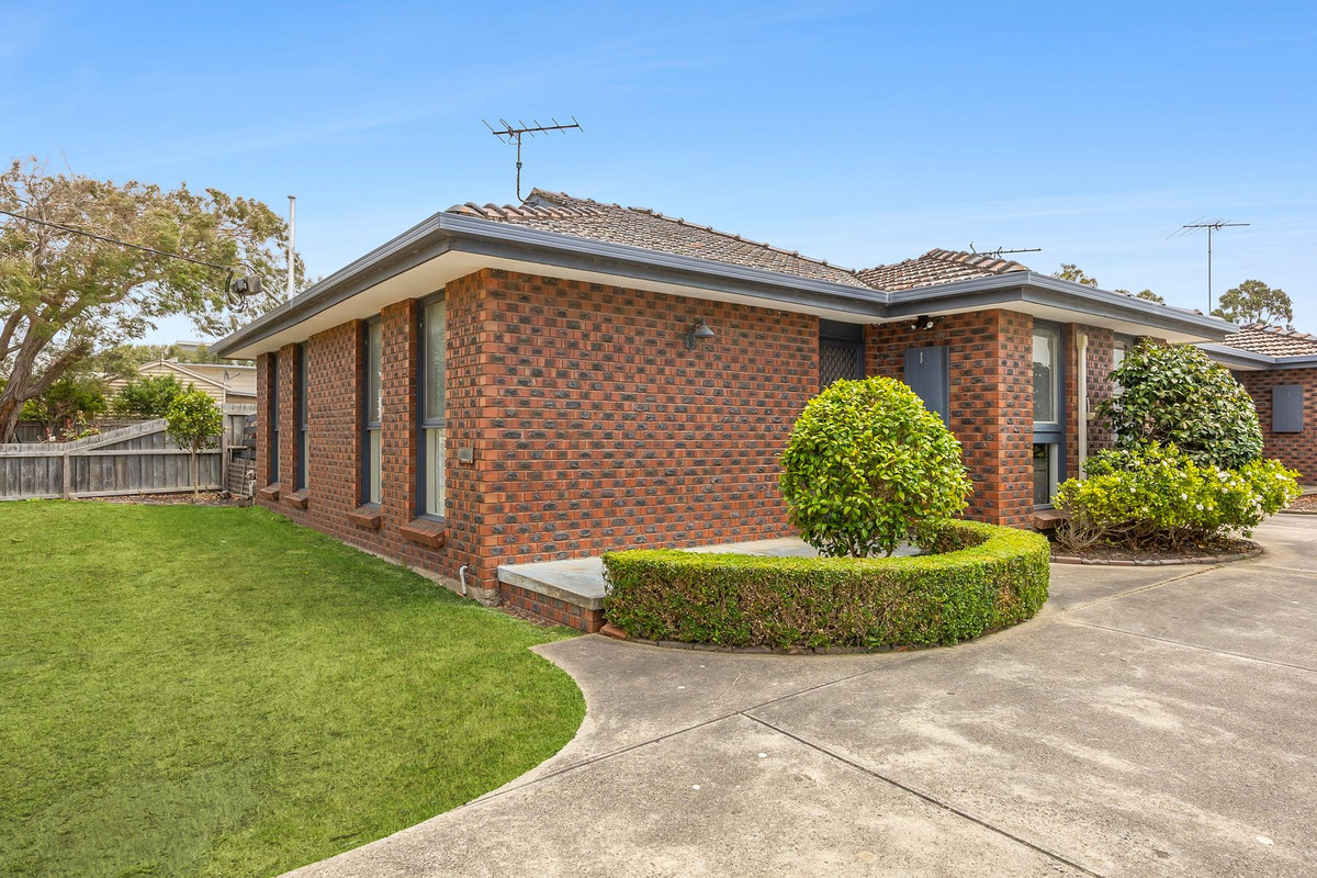 1/52 Anderson Street, Torquay, VIC 3228 - Image 1