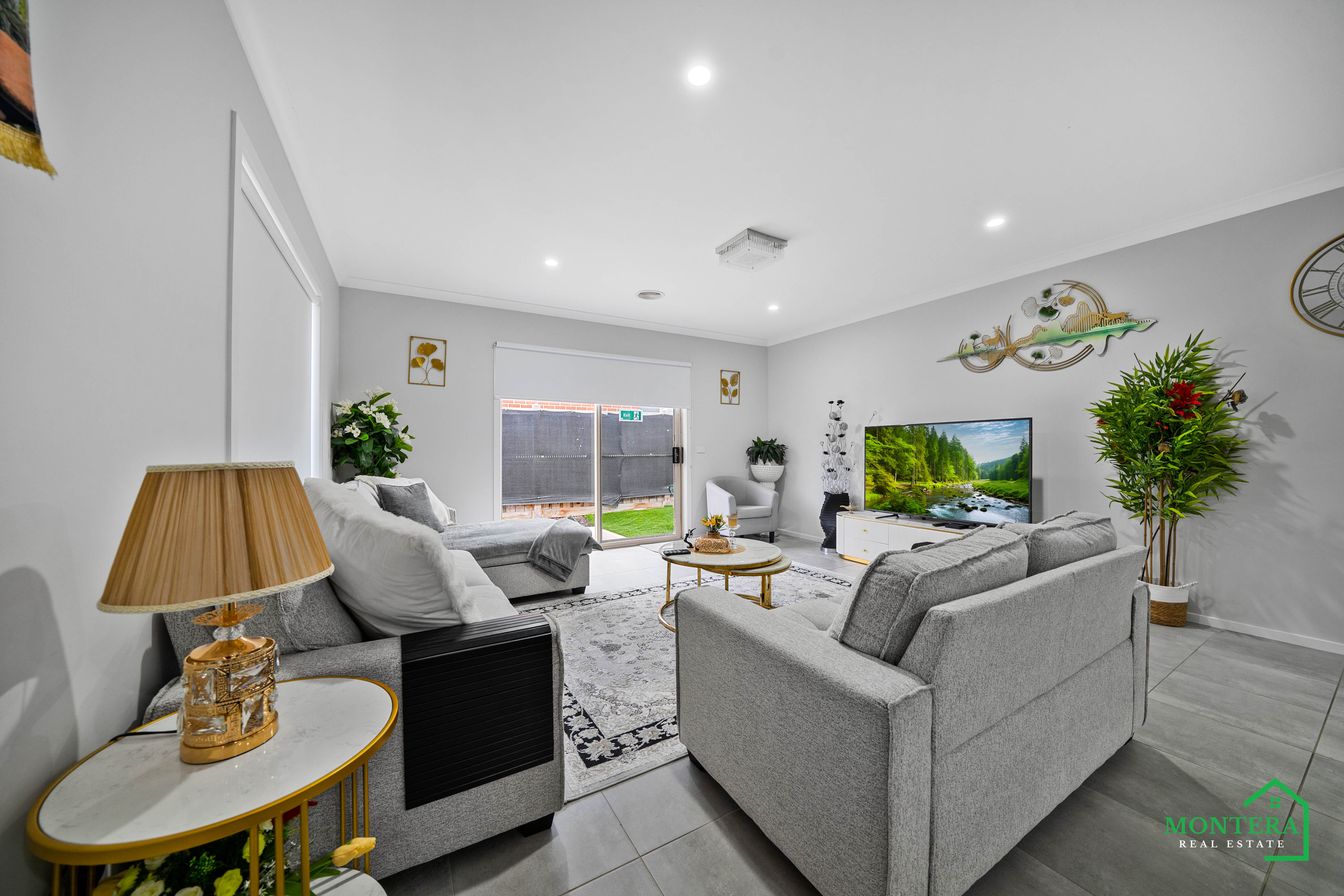 12 Laino Boulevard, Epping, Vic, 3076 - Image 8