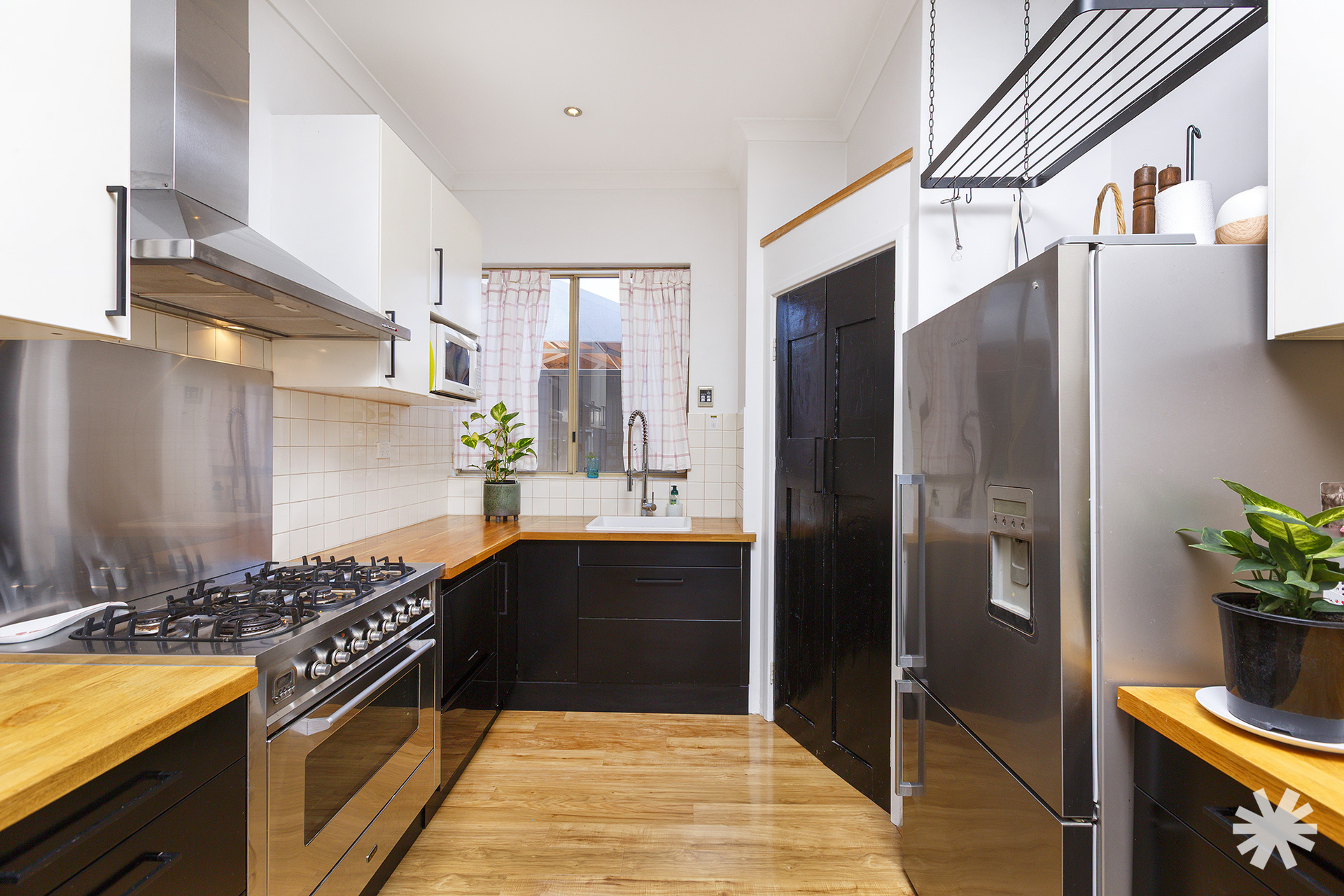 118 LEAKE STREET, Belmont WA 6104 - Image 7