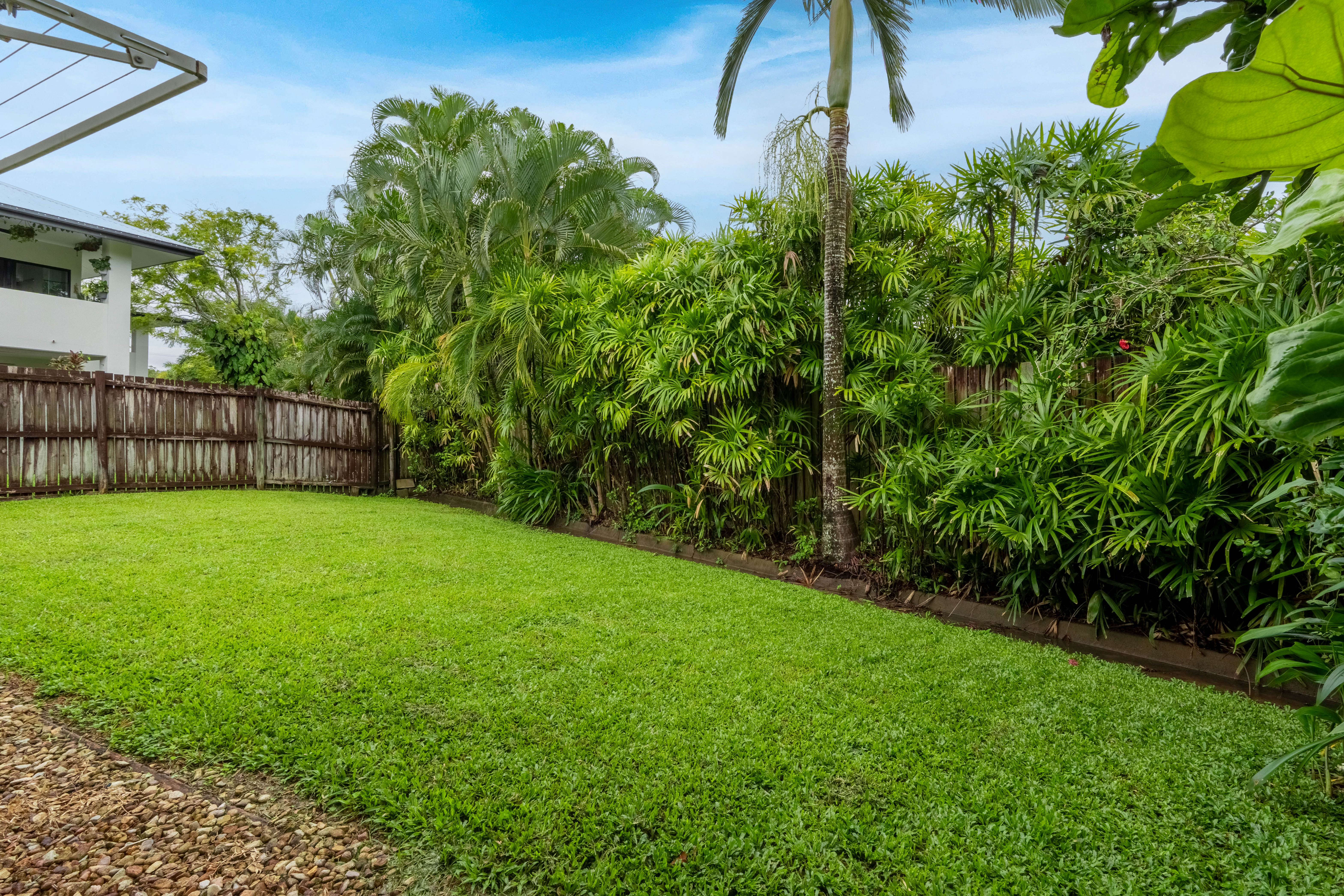 7 5-7 OYSTER COURT, TRINITY BEACH QLD 4879 - Image 9