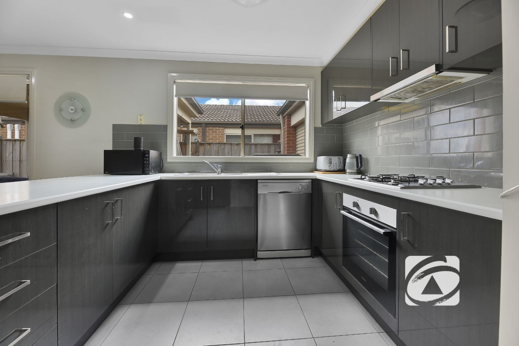 15 Goulburn Street, Cranbourne East, VIC 3977 - Image 8