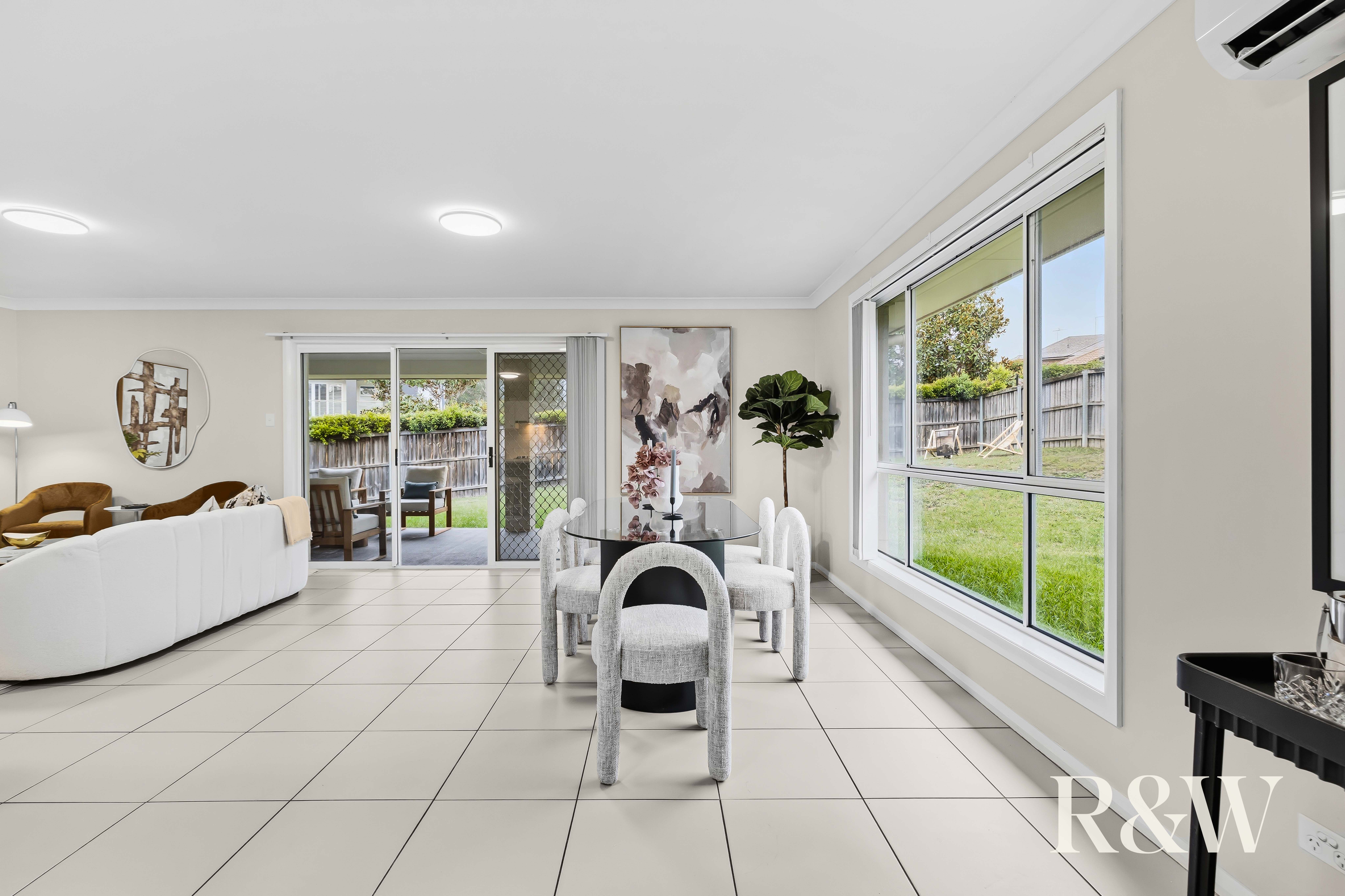 4-bedroom house at 10 Jarvisfield Place, Macquarie Links, NSW 2565, Campbelltown (Nsw), New South Wales