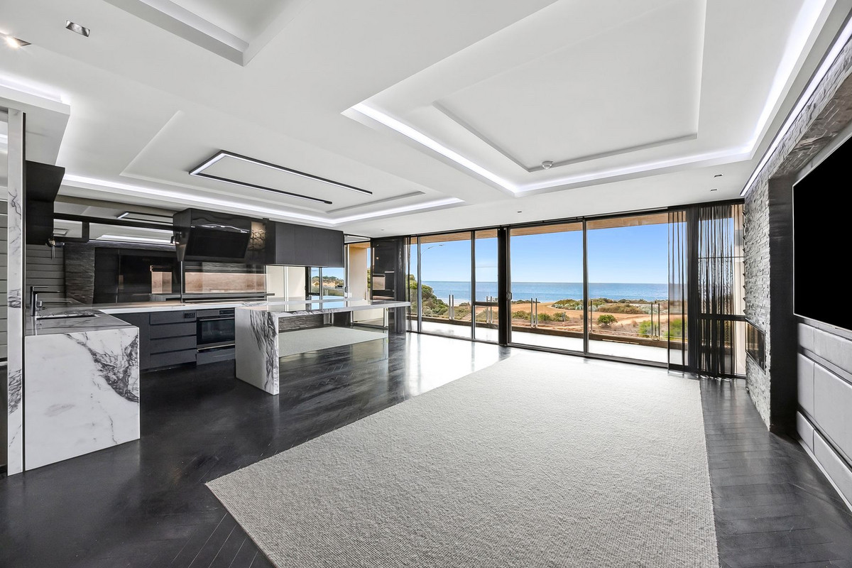 253-255/100 The Esplanade, Torquay, Vic, 3228 - Image 4