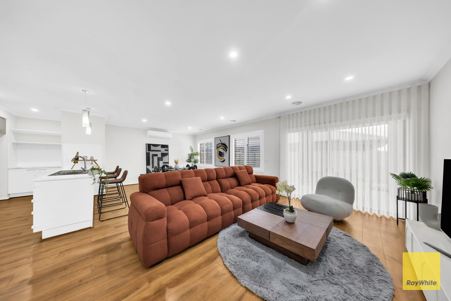 37 Mulholland Drive, Tarneit, VIC 3029 - Image 2