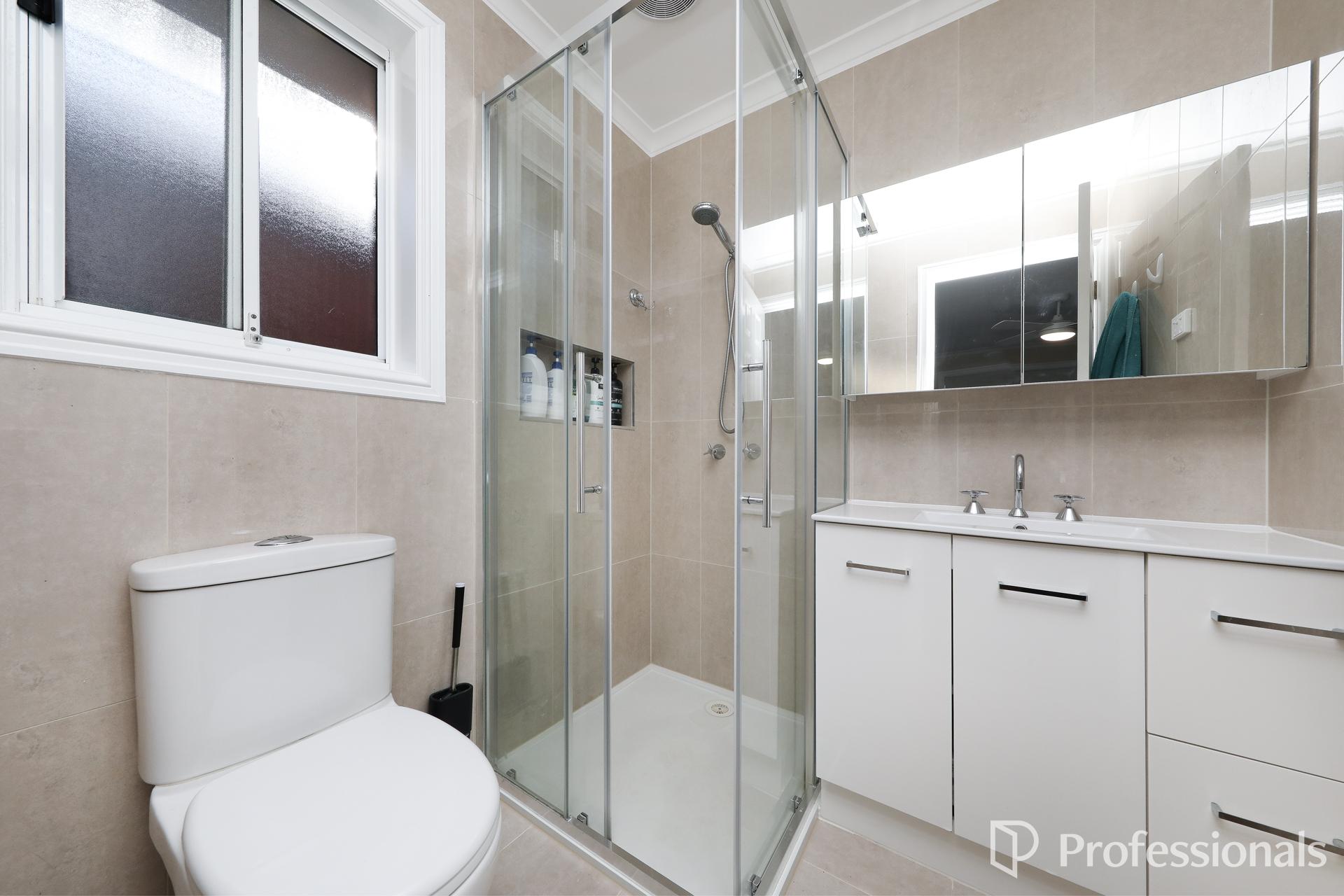 24 Trethowan Avenue, Melton West, VIC 3337 - Image 8