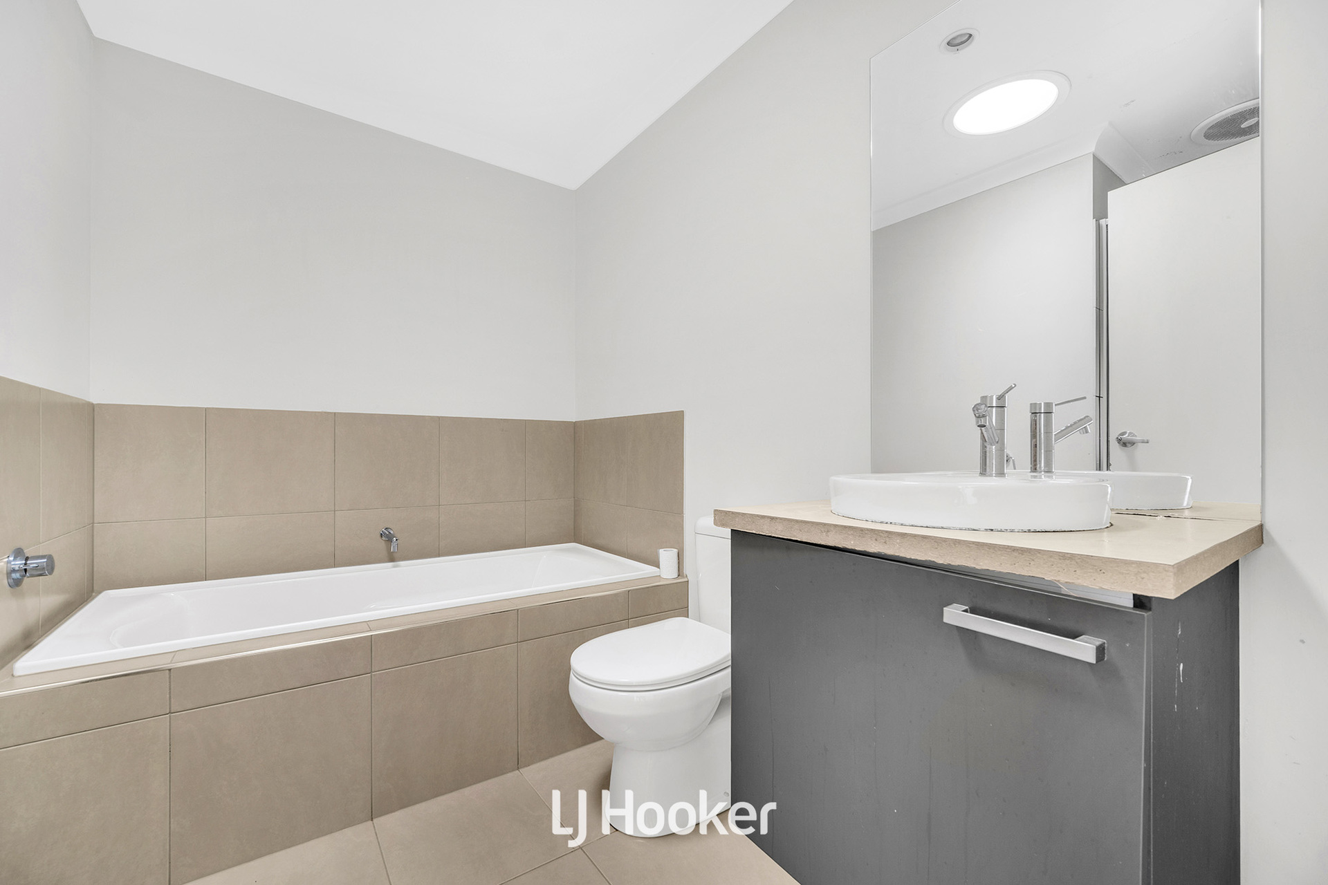 8 Hornsby Street, Dandenong, VIC 3175 - Image 8