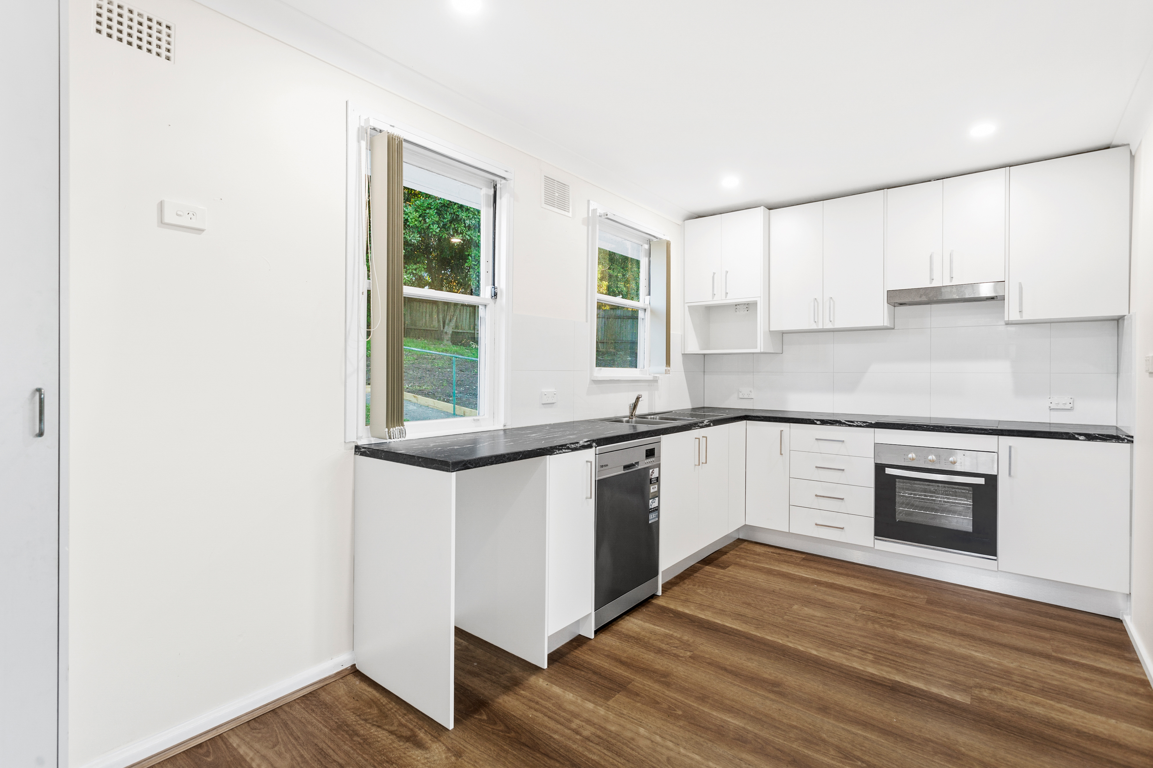 13 Carnarvon Street, Berkeley, NSW 2506 - Image 8