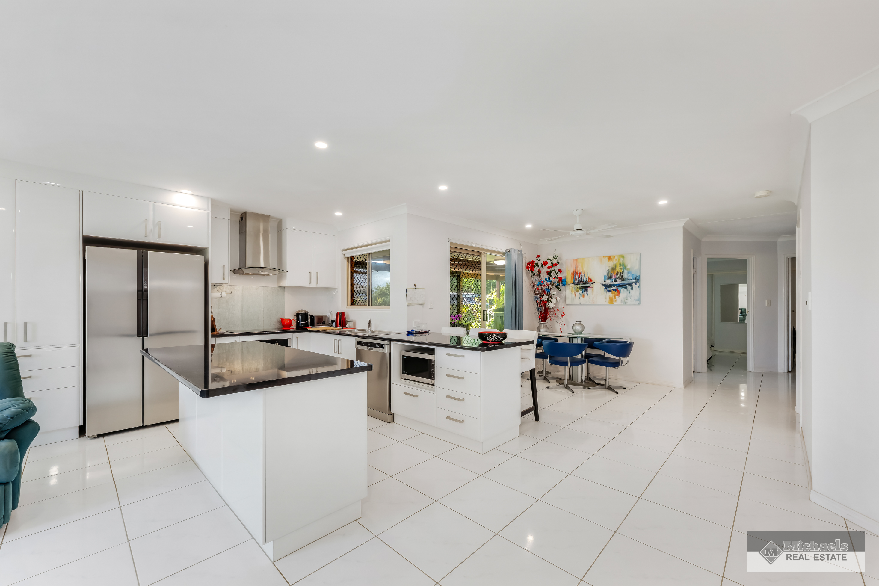 19 HERITAGE DRIVE, Bargara QLD 4670 - Image 7